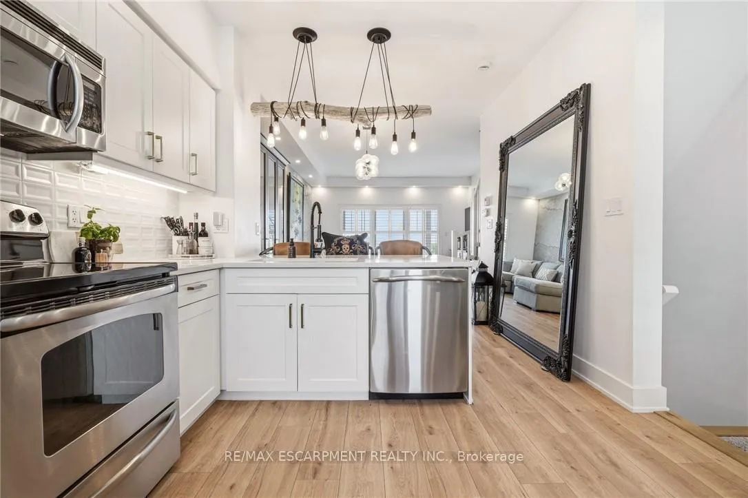Photo 19 of Unit 52, 337 Beach Boulevard, Hamilton, Hamilton Beach — HOMEH