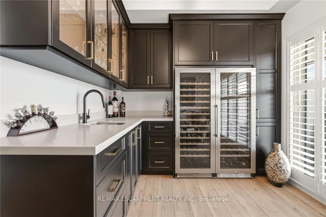 Photo 31 of Unit 52, 337 Beach Boulevard, Hamilton, Hamilton Beach — HOMEH