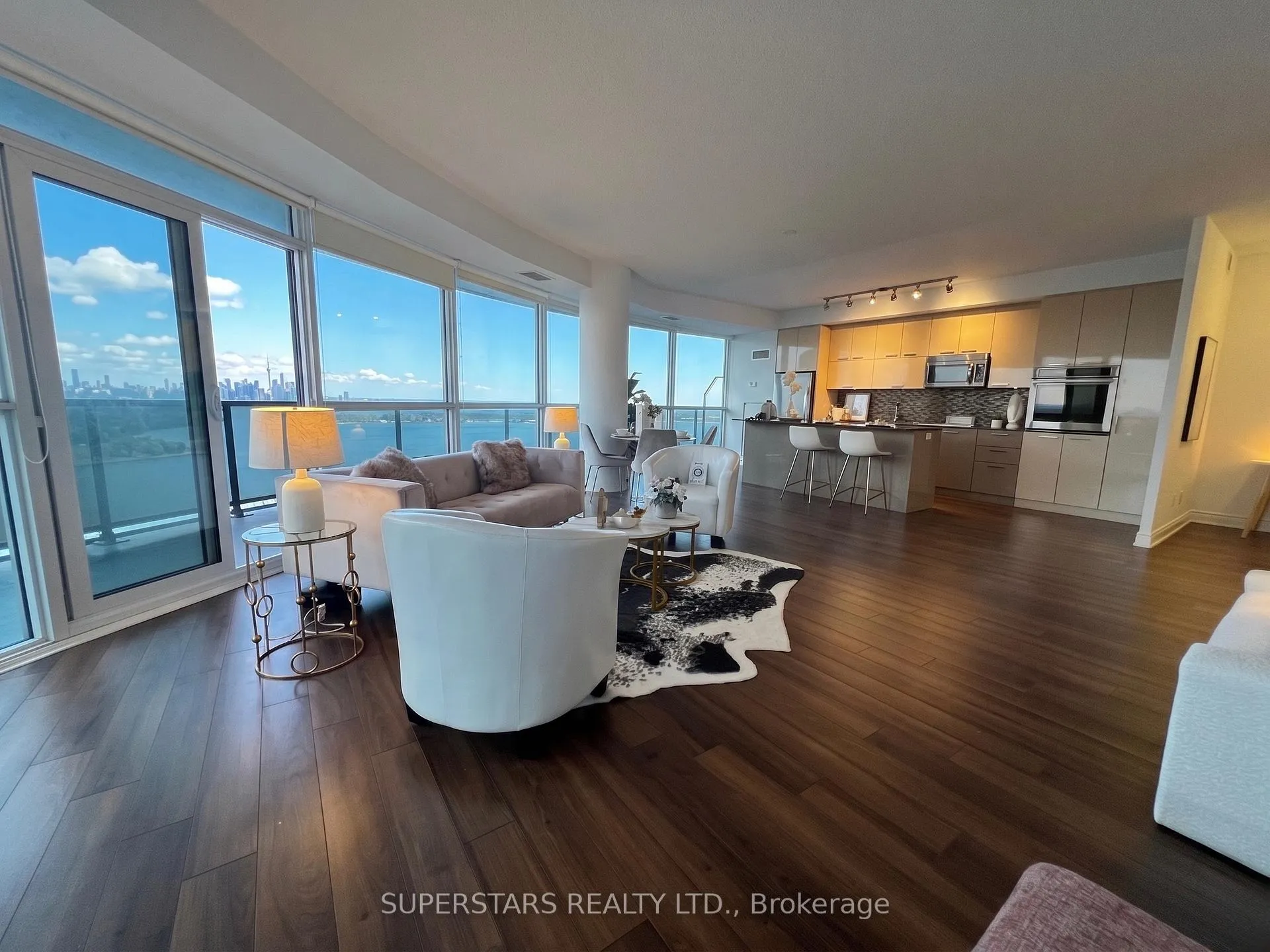 Photo 2 of Unit 2302, 80 Marine Parade Drive, Etobicoke, Mimico — HOMEH