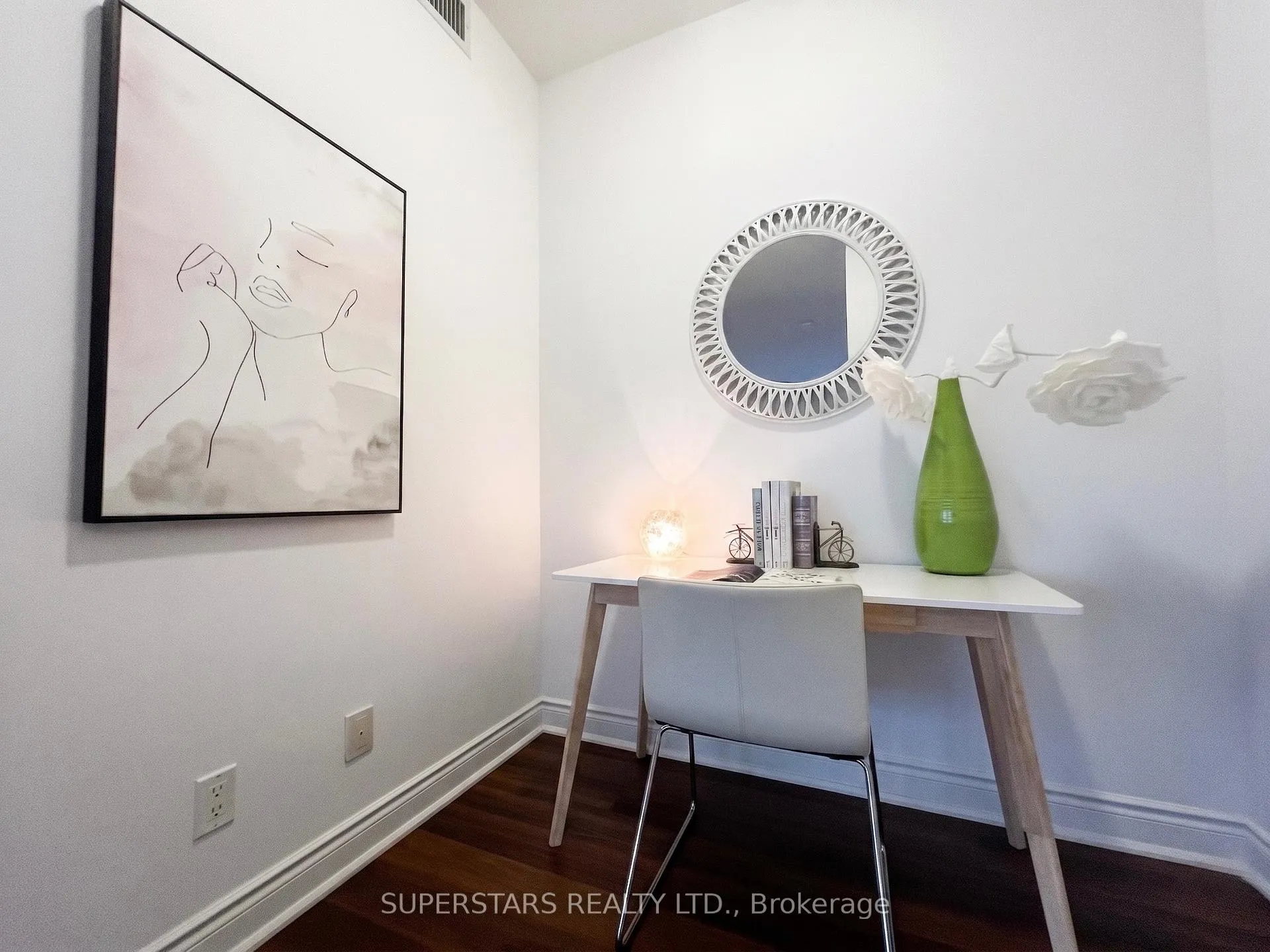 Photo 6 of Unit 2302, 80 Marine Parade Drive, Etobicoke, Mimico — HOMEH