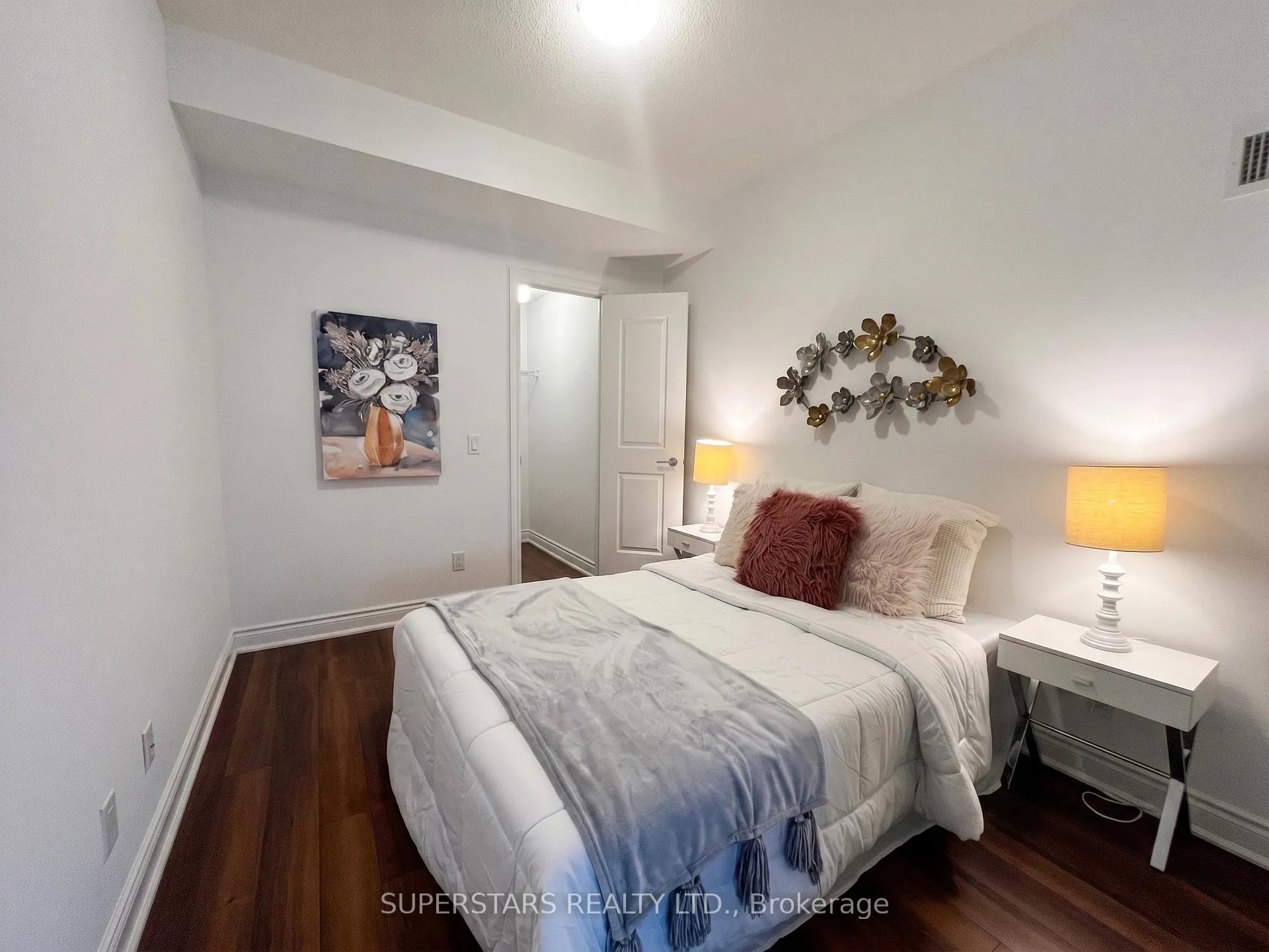 Photo 10 of Unit 2302, 80 Marine Parade Drive, Etobicoke, Mimico — HOMEH