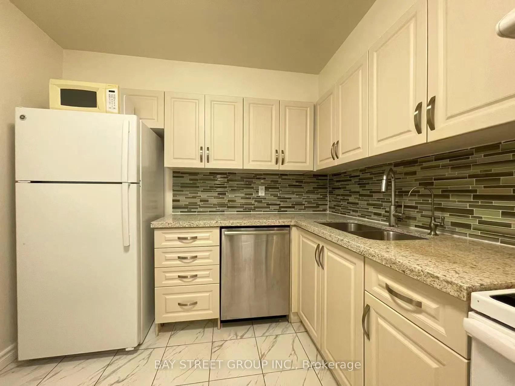 Photo 6 of Unit 1537, 25 Bamburgh Circuit, Scarborough, Steeles — HOMEH