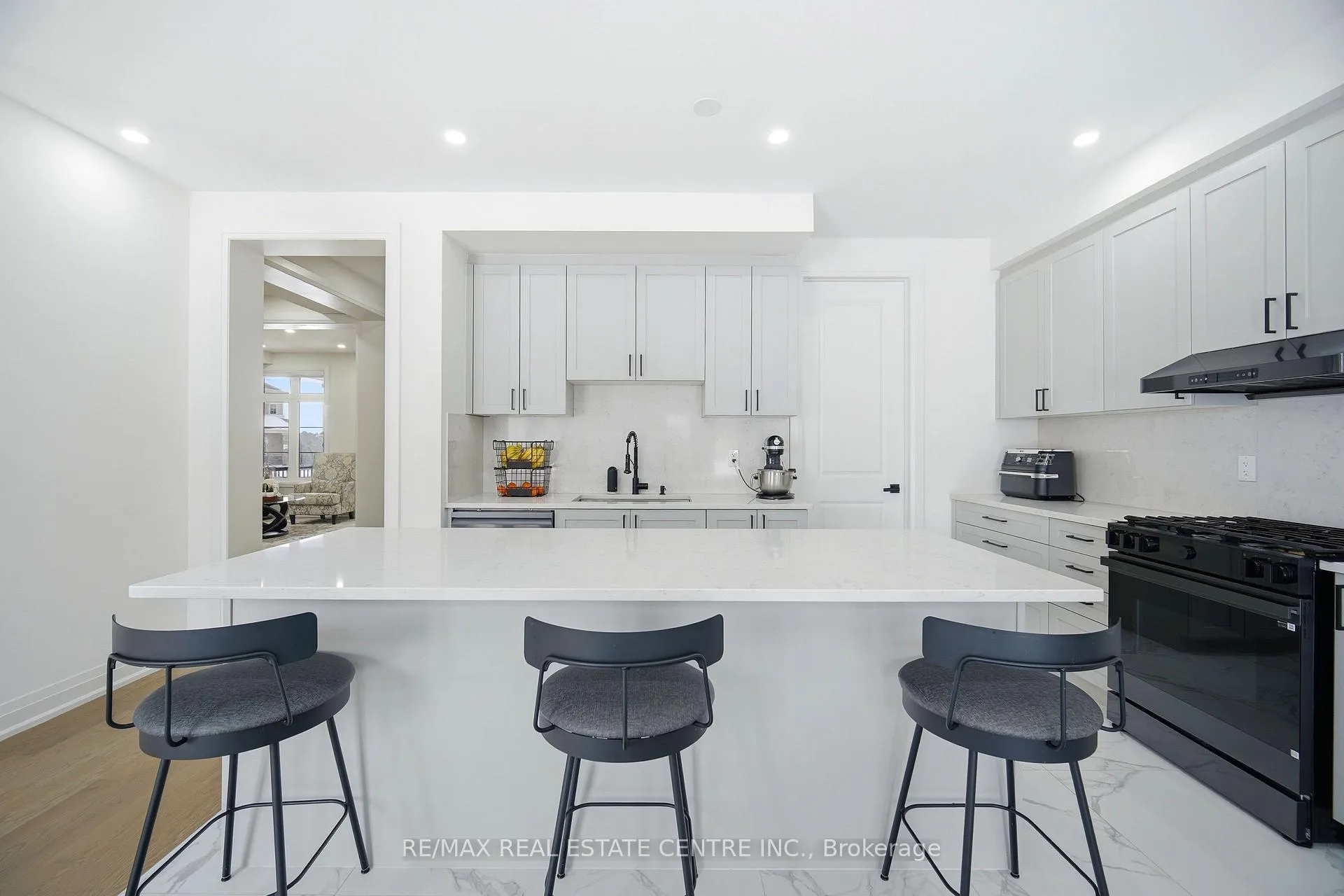 Photo 12 of 112 Bluebird Boulevard, Adjala-Tosorontio, Colgan — HOMEH