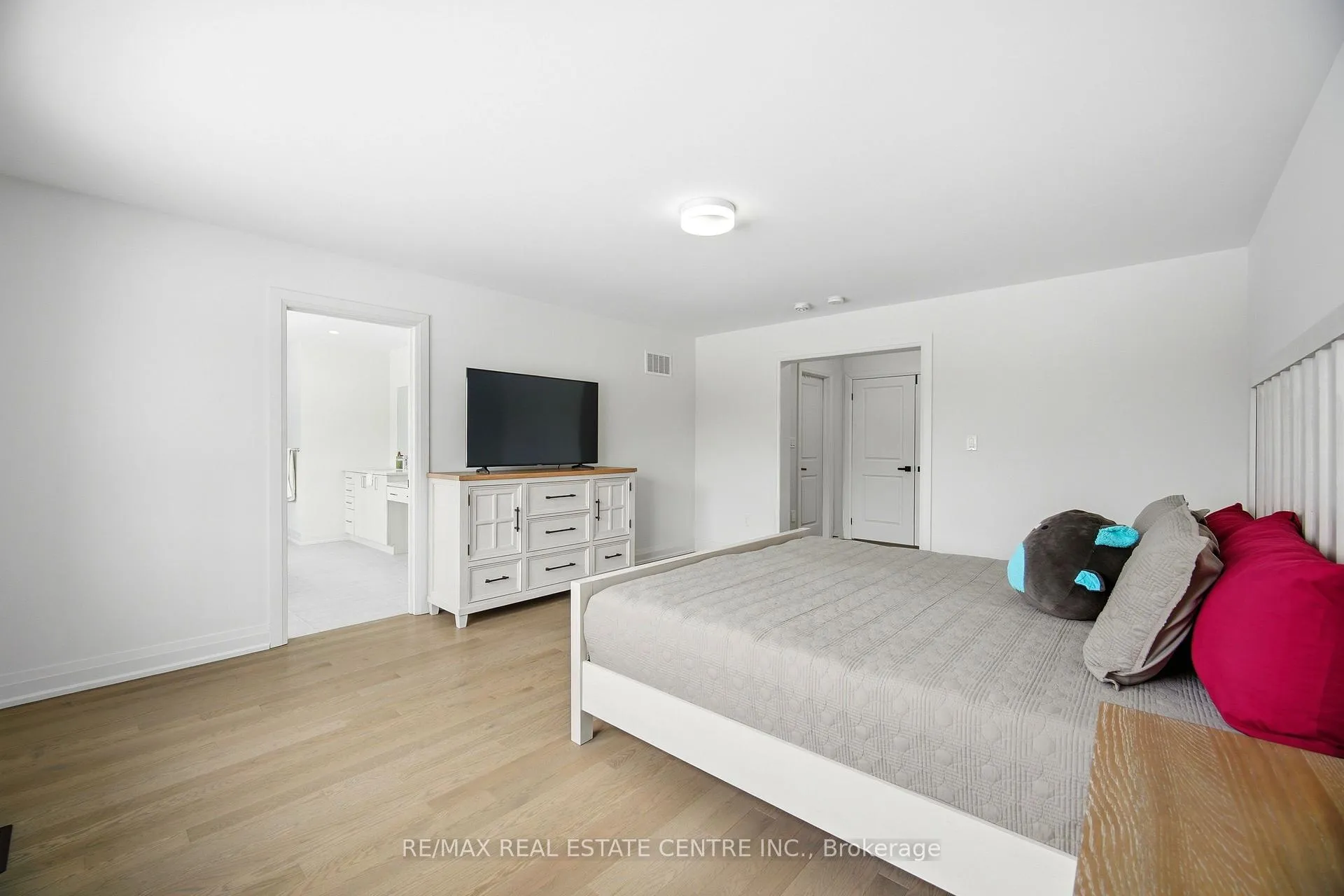 Photo 29 of 112 Bluebird Boulevard, Adjala-Tosorontio, Colgan — HOMEH