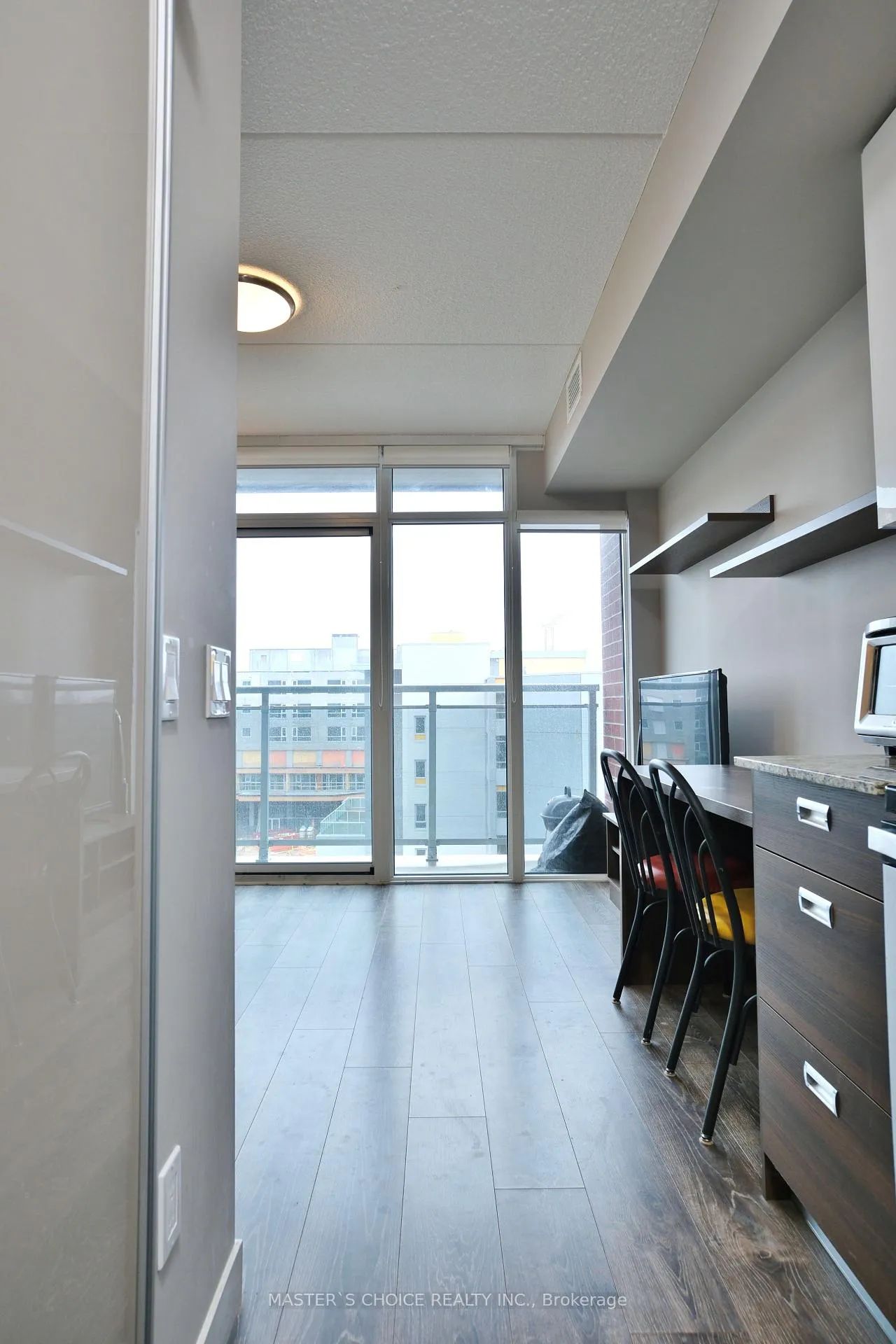 Photo 6 of Unit 605, 308 Lester Street E, Waterloo, Beechwood/University — HOMEH