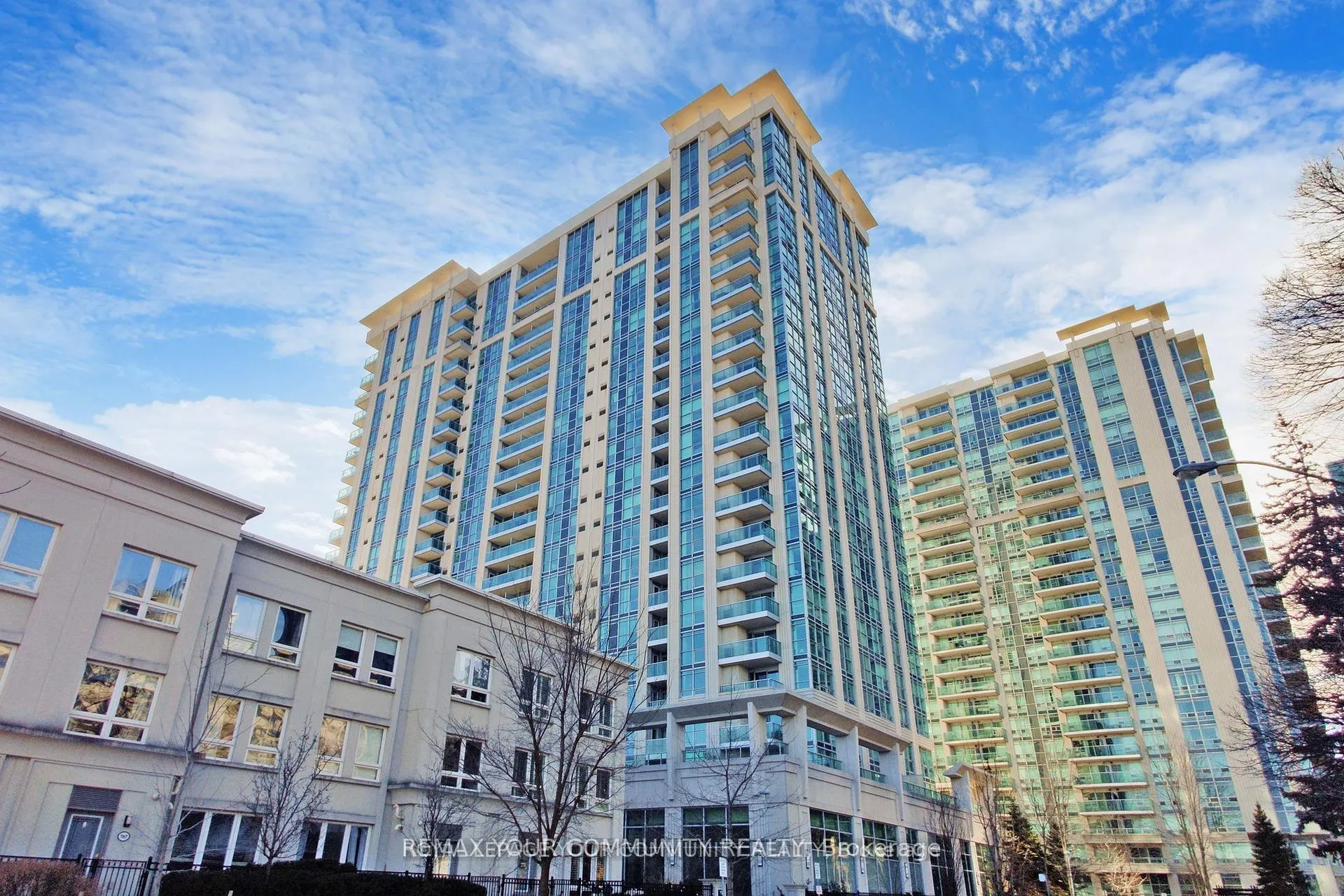 Front of Unit 1608, 17 Anndale Drive