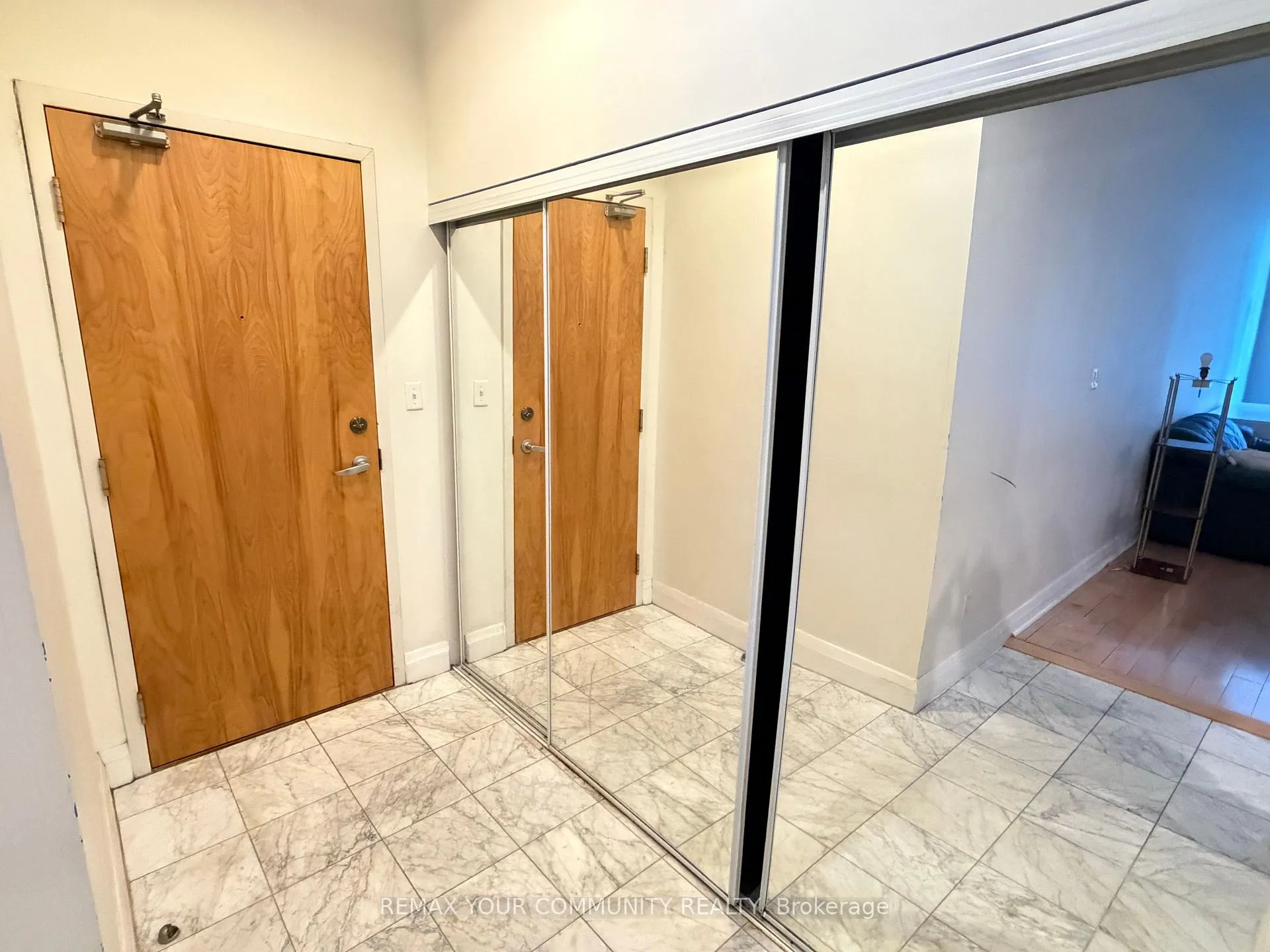 Photo 2 of Unit 705, 8 Wellesley Street E, Toronto, Church-Yonge Corridor — HOMEH