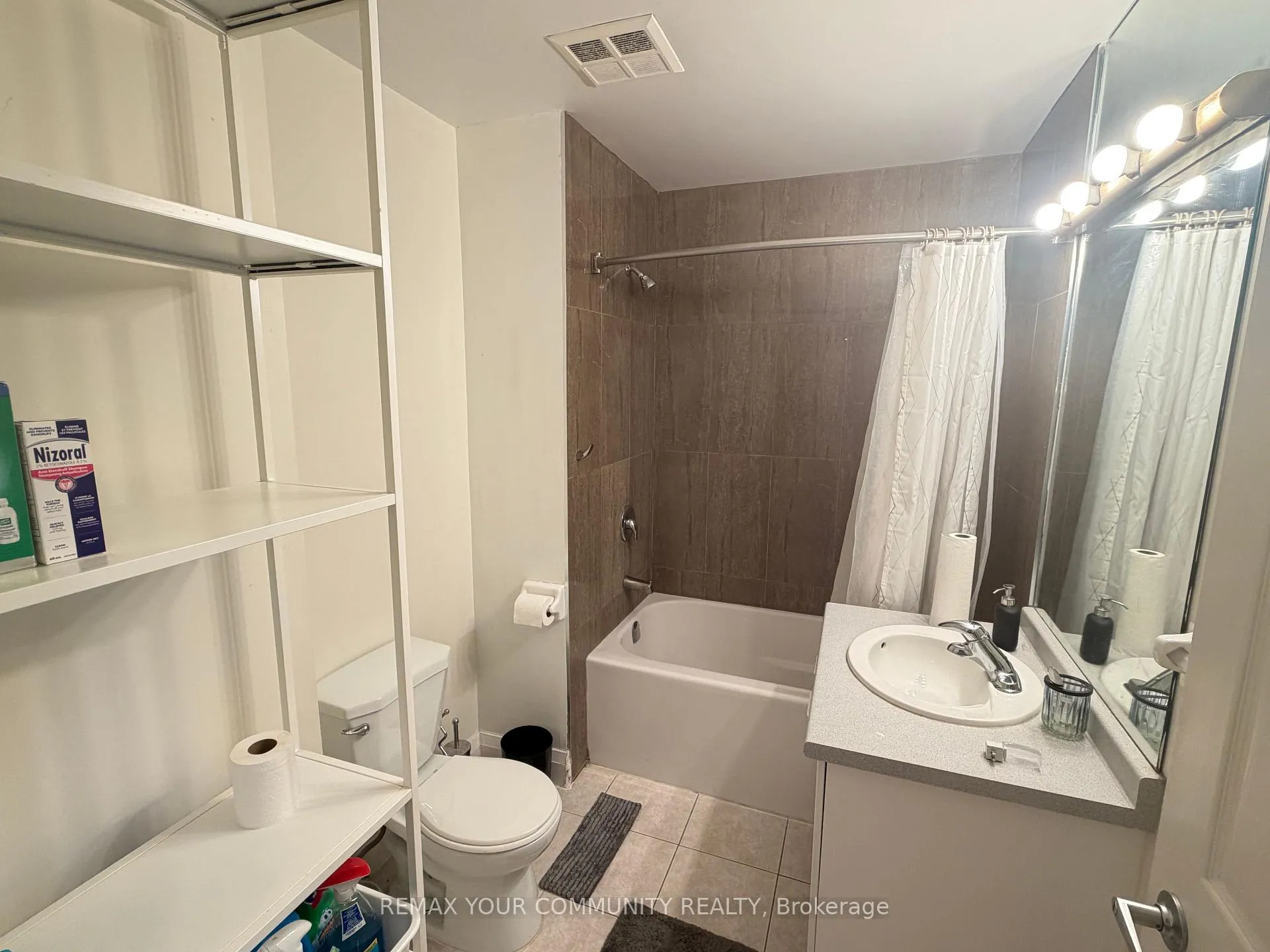 Photo 11 of Unit 705, 8 Wellesley Street E, Toronto, Church-Yonge Corridor — HOMEH