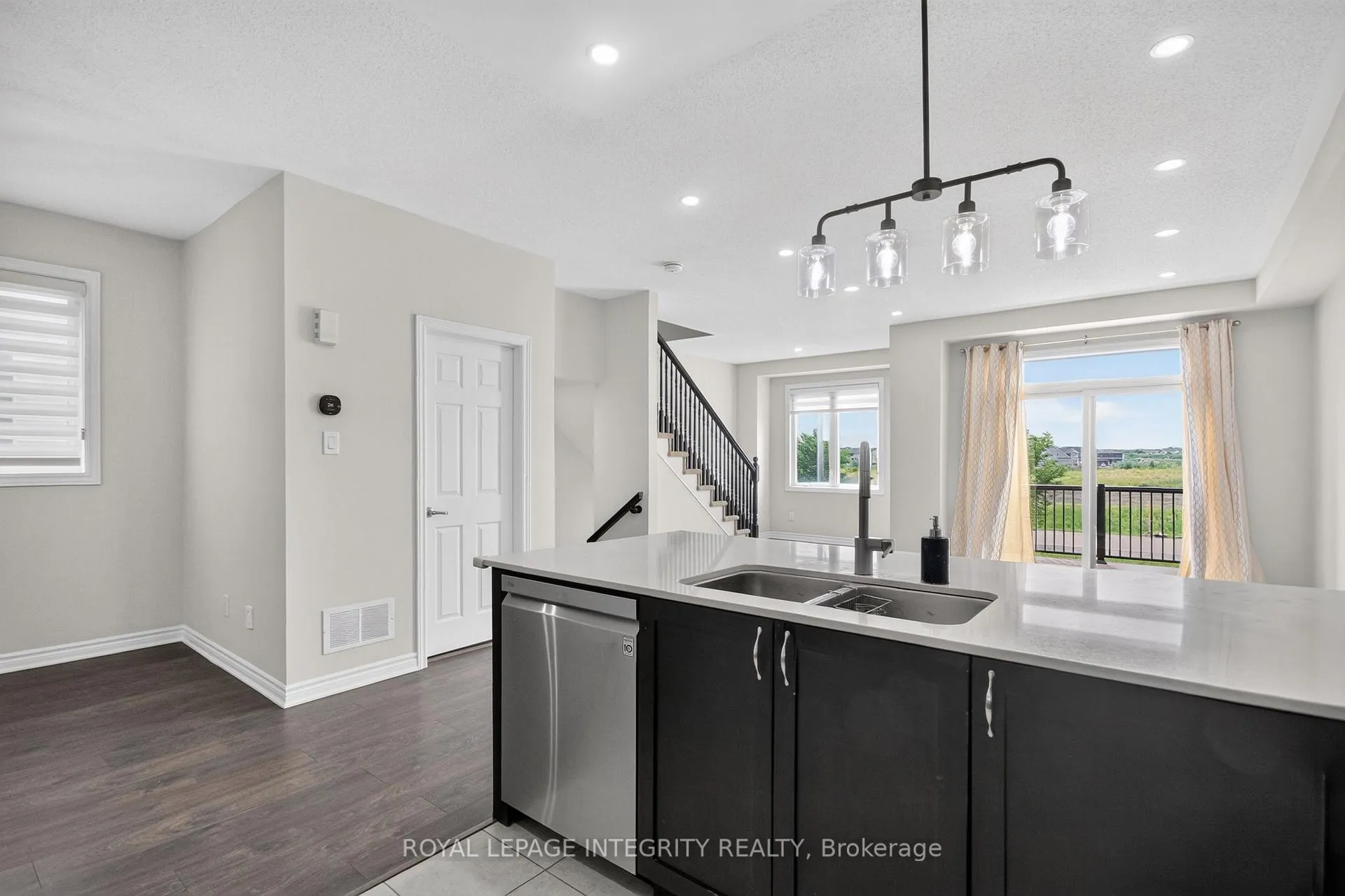 Photo 11 of 364 Aphelion Crescent N, Ottawa, Barrhaven - Half Moon Bay — HOMEH