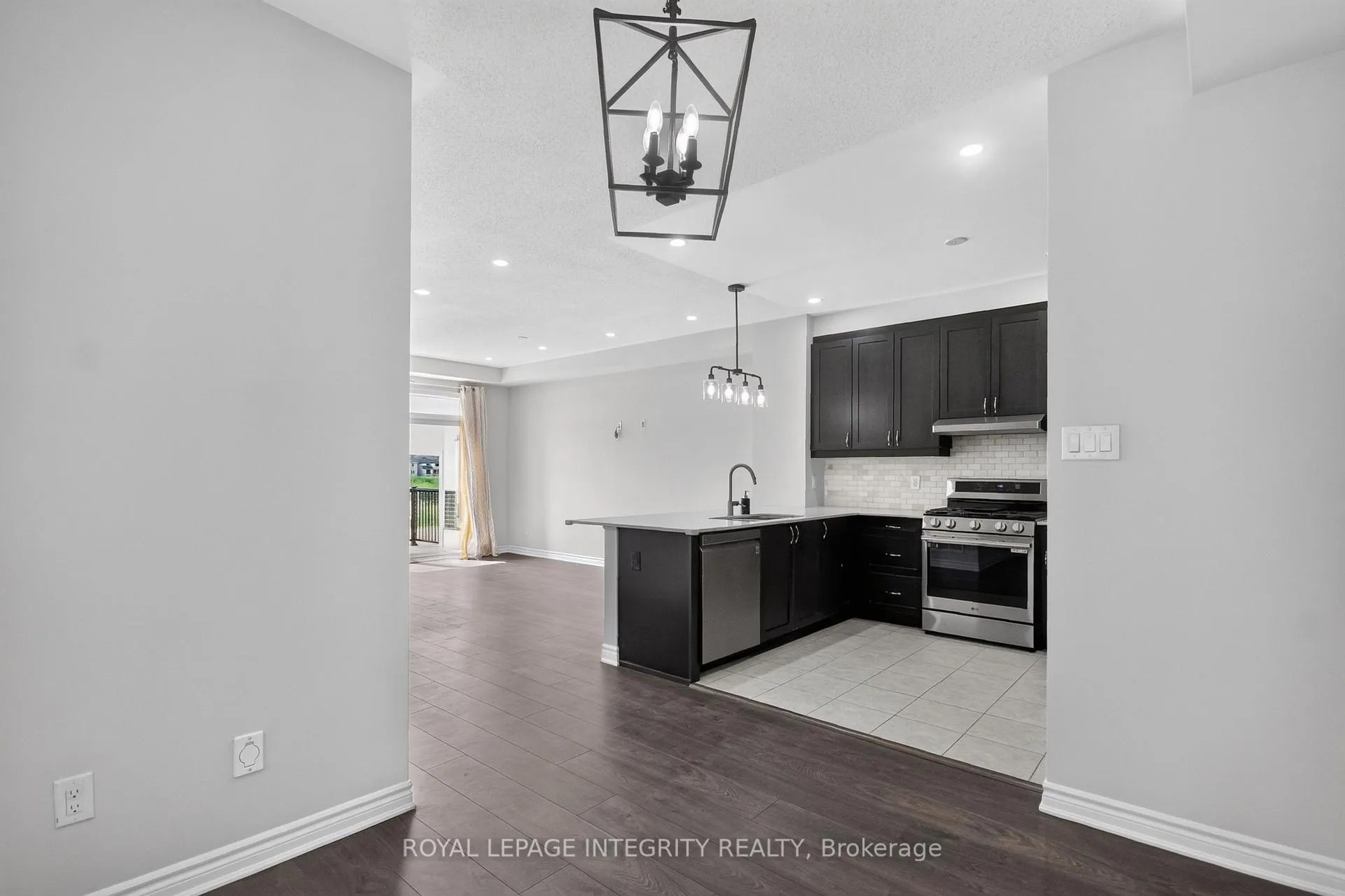 Photo 17 of 364 Aphelion Crescent N, Ottawa, Barrhaven - Half Moon Bay — HOMEH