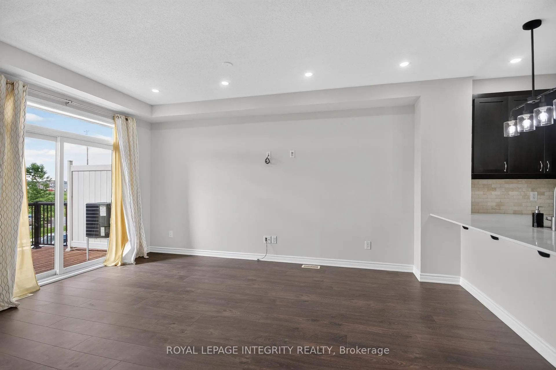 Photo 21 of 364 Aphelion Crescent N, Ottawa, Barrhaven - Half Moon Bay — HOMEH