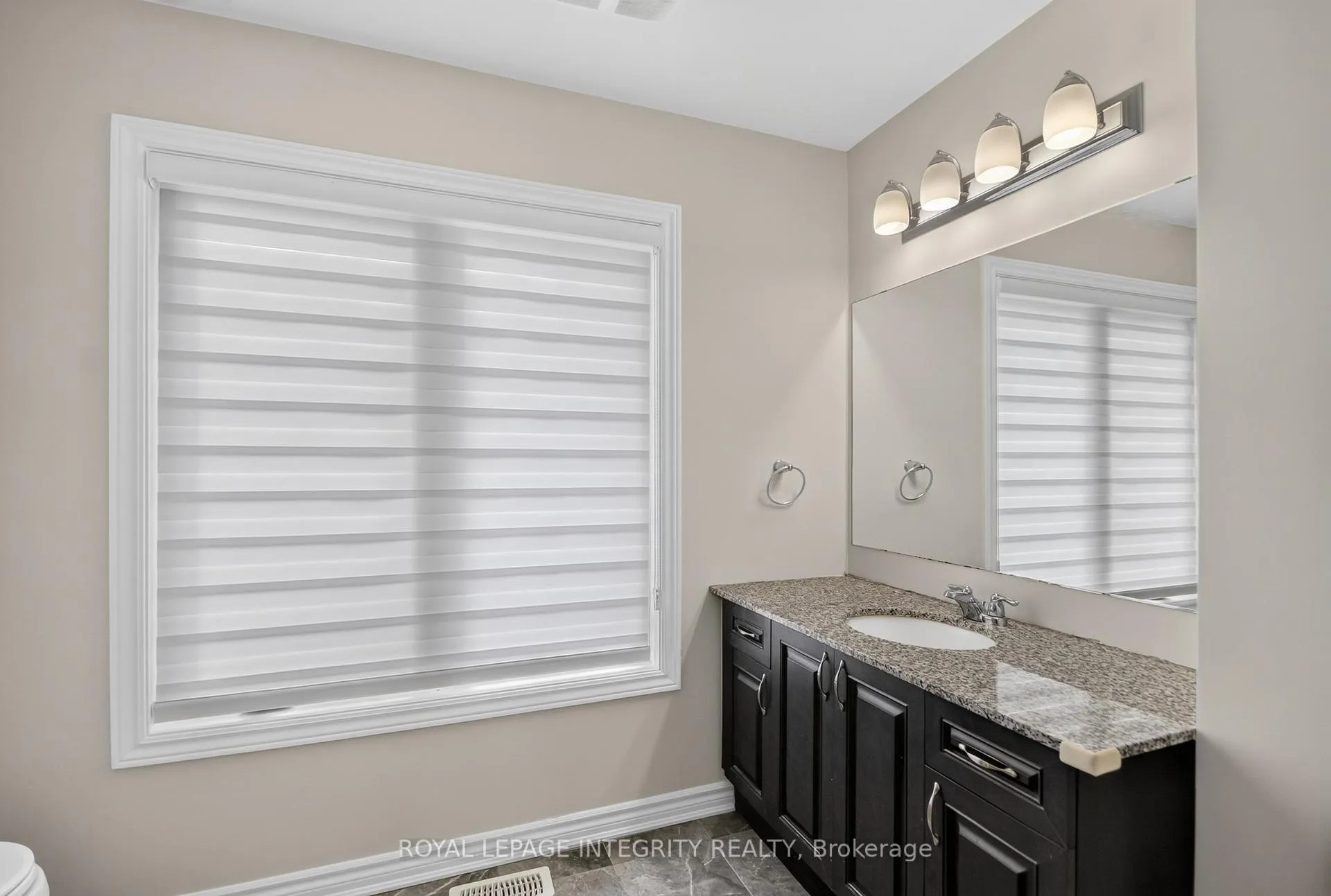 Photo 31 of 364 Aphelion Crescent N, Ottawa, Barrhaven - Half Moon Bay — HOMEH