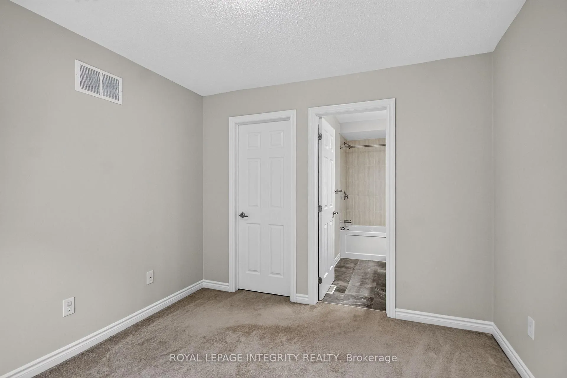 Photo 37 of 364 Aphelion Crescent N, Ottawa, Barrhaven - Half Moon Bay — HOMEH
