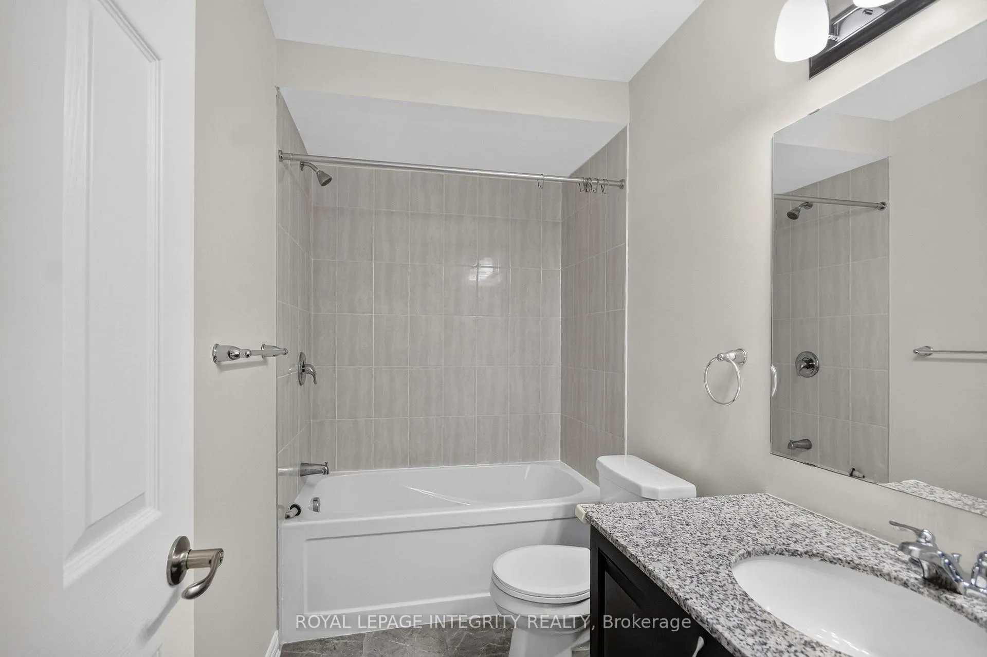Photo 38 of 364 Aphelion Crescent N, Ottawa, Barrhaven - Half Moon Bay — HOMEH