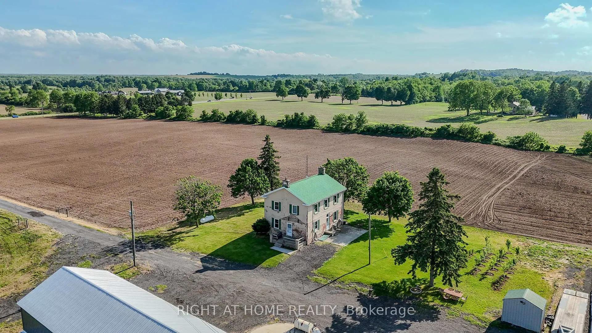Photo 25 of 919 Safari Road, Hamilton, Rural Flamborough — HOMEH