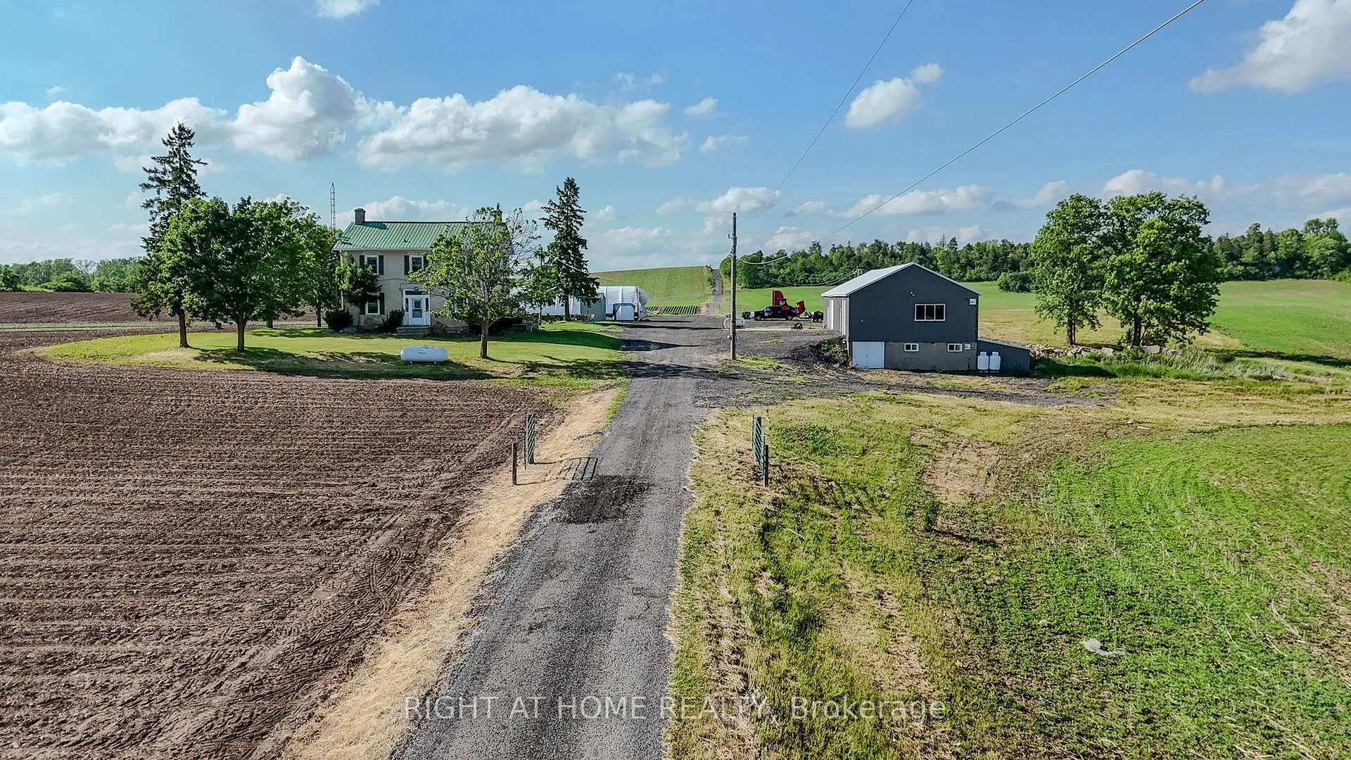 Photo 26 of 919 Safari Road, Hamilton, Rural Flamborough — HOMEH
