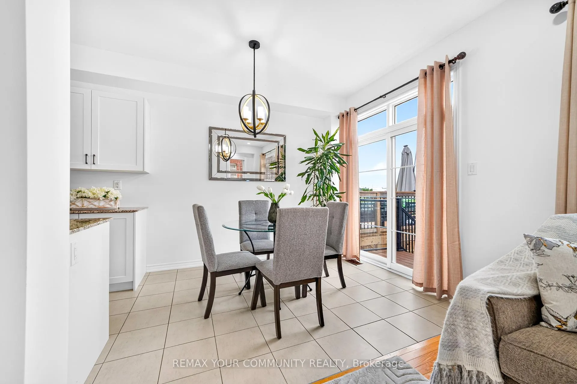 Photo 8 of 108 Sunset Terrace, Vaughan, Vellore Village — HOMEH