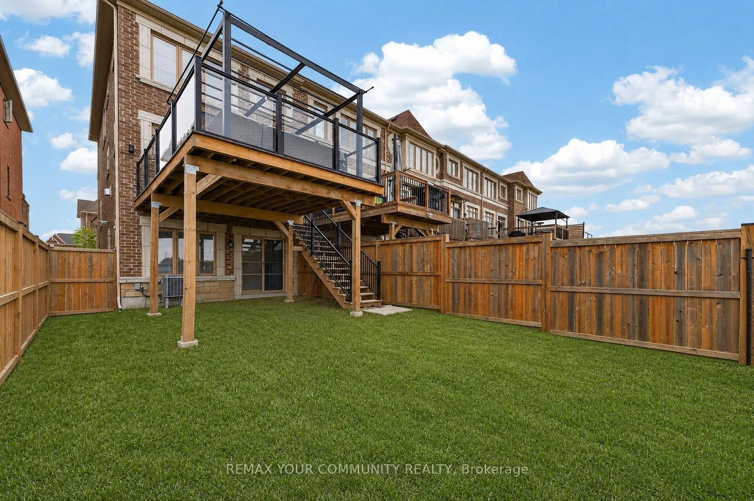 Photo 18 of 108 Sunset Terrace, Vaughan, Vellore Village — HOMEH