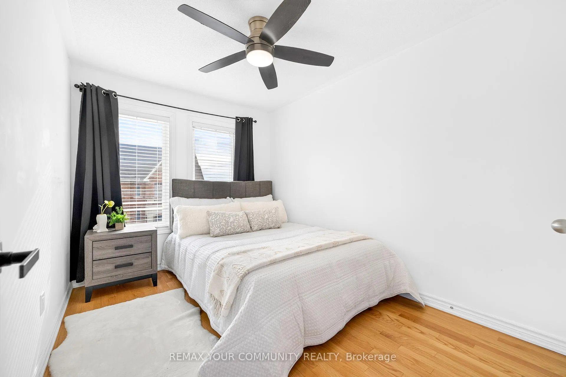 Photo 24 of 108 Sunset Terrace, Vaughan, Vellore Village — HOMEH