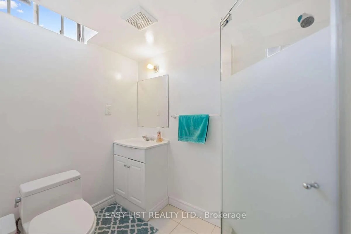Photo 19 of 109 Whitney Place, Vaughan, Lakeview Estates — HOMEH