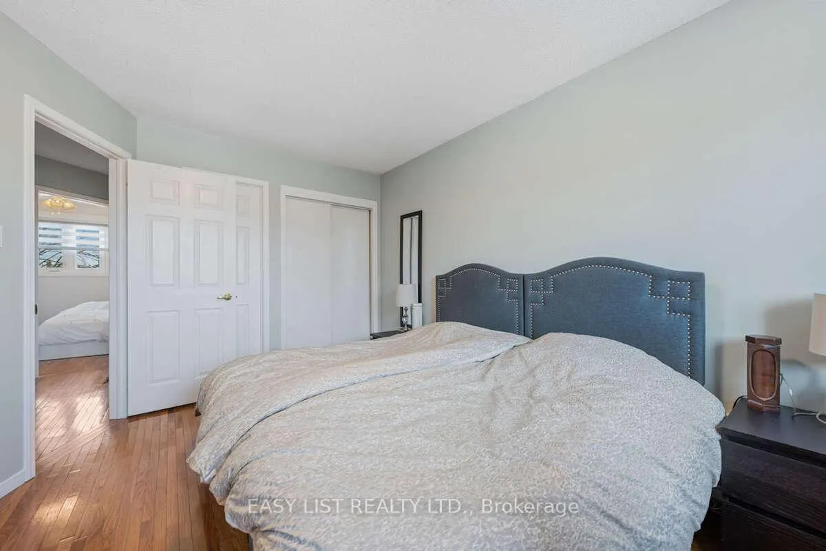 Photo 21 of 109 Whitney Place, Vaughan, Lakeview Estates — HOMEH