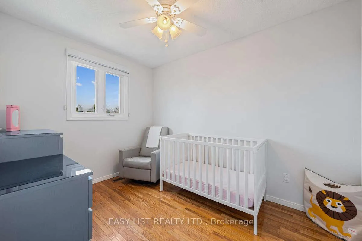 Photo 23 of 109 Whitney Place, Vaughan, Lakeview Estates — HOMEH