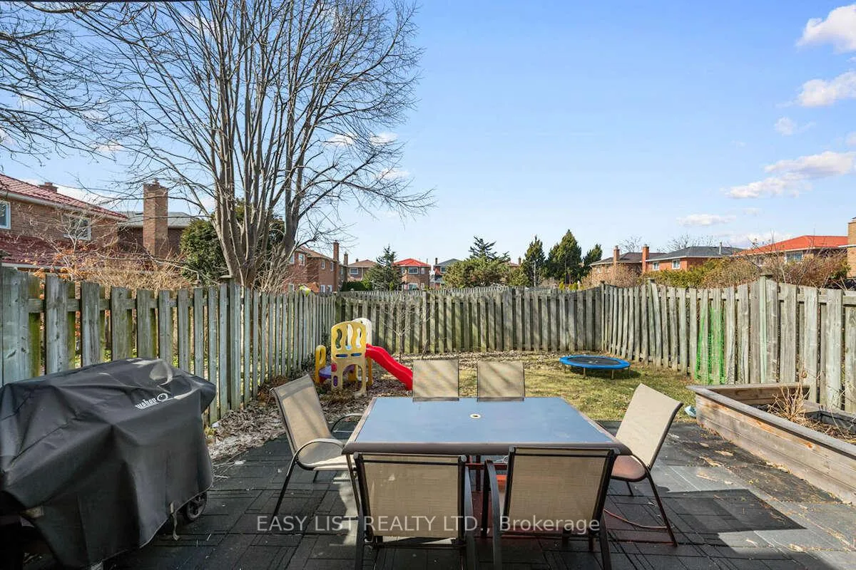 Photo 27 of 109 Whitney Place, Vaughan, Lakeview Estates — HOMEH