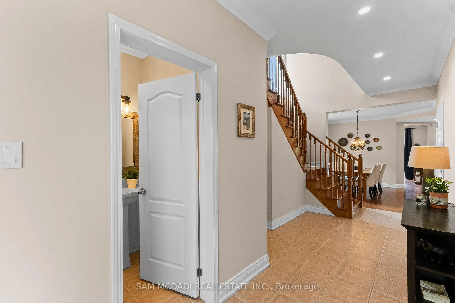 Photo 7 of 899 Pickersgill Crescent, Milton, Harrison — HOMEH