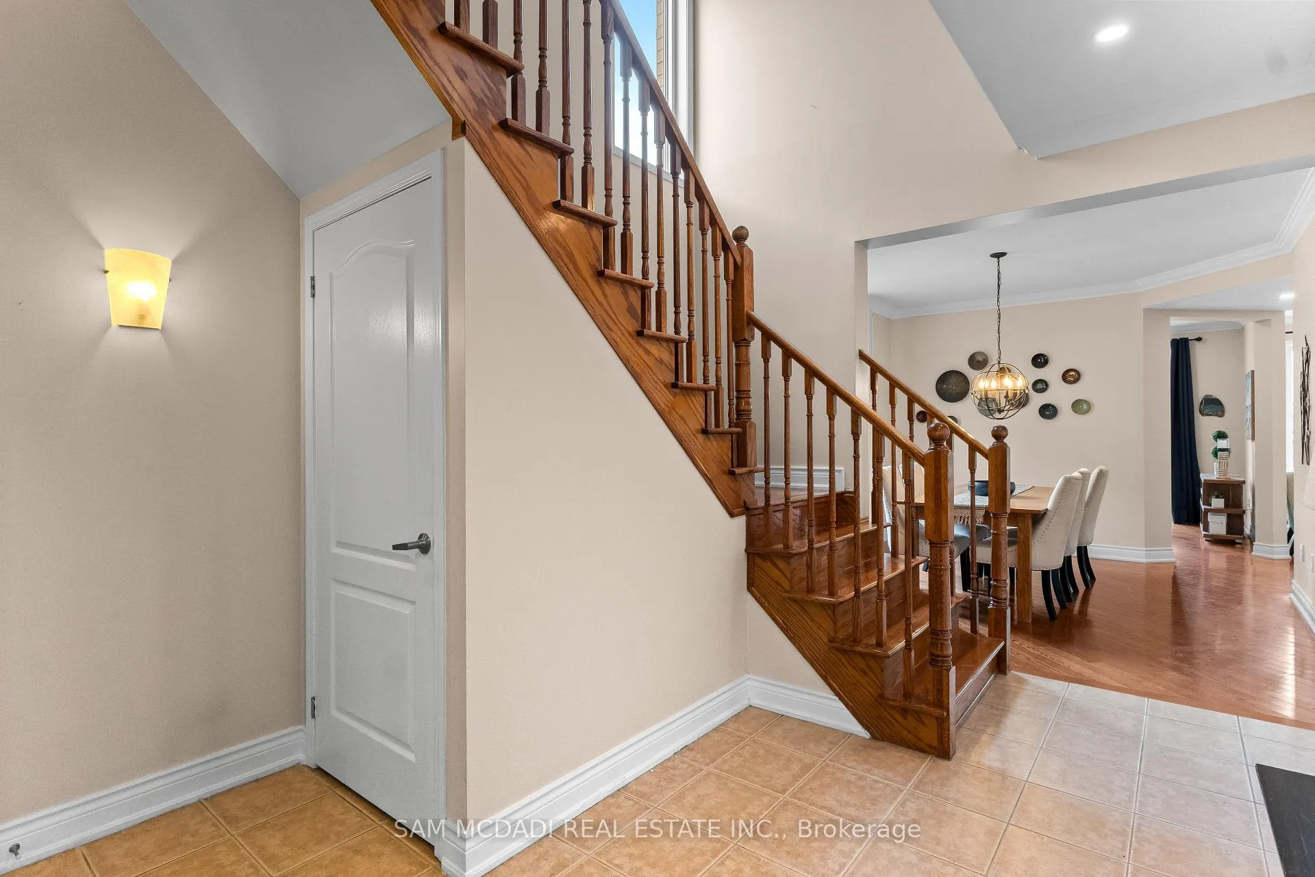 Photo 9 of 899 Pickersgill Crescent, Milton, Harrison — HOMEH