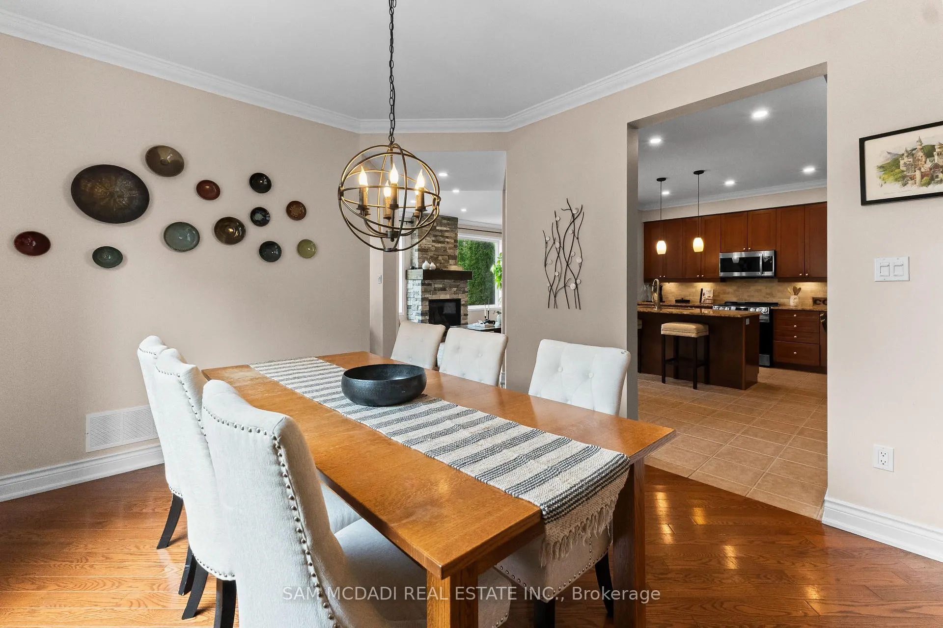 Photo 10 of 899 Pickersgill Crescent, Milton, Harrison — HOMEH