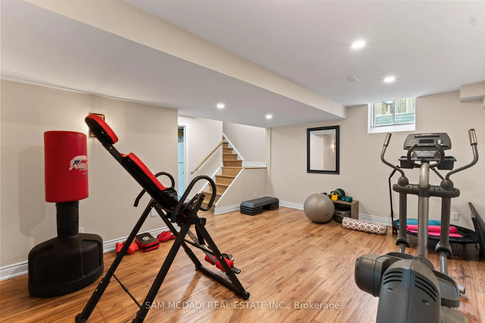 Photo 39 of 899 Pickersgill Crescent, Milton, Harrison — HOMEH