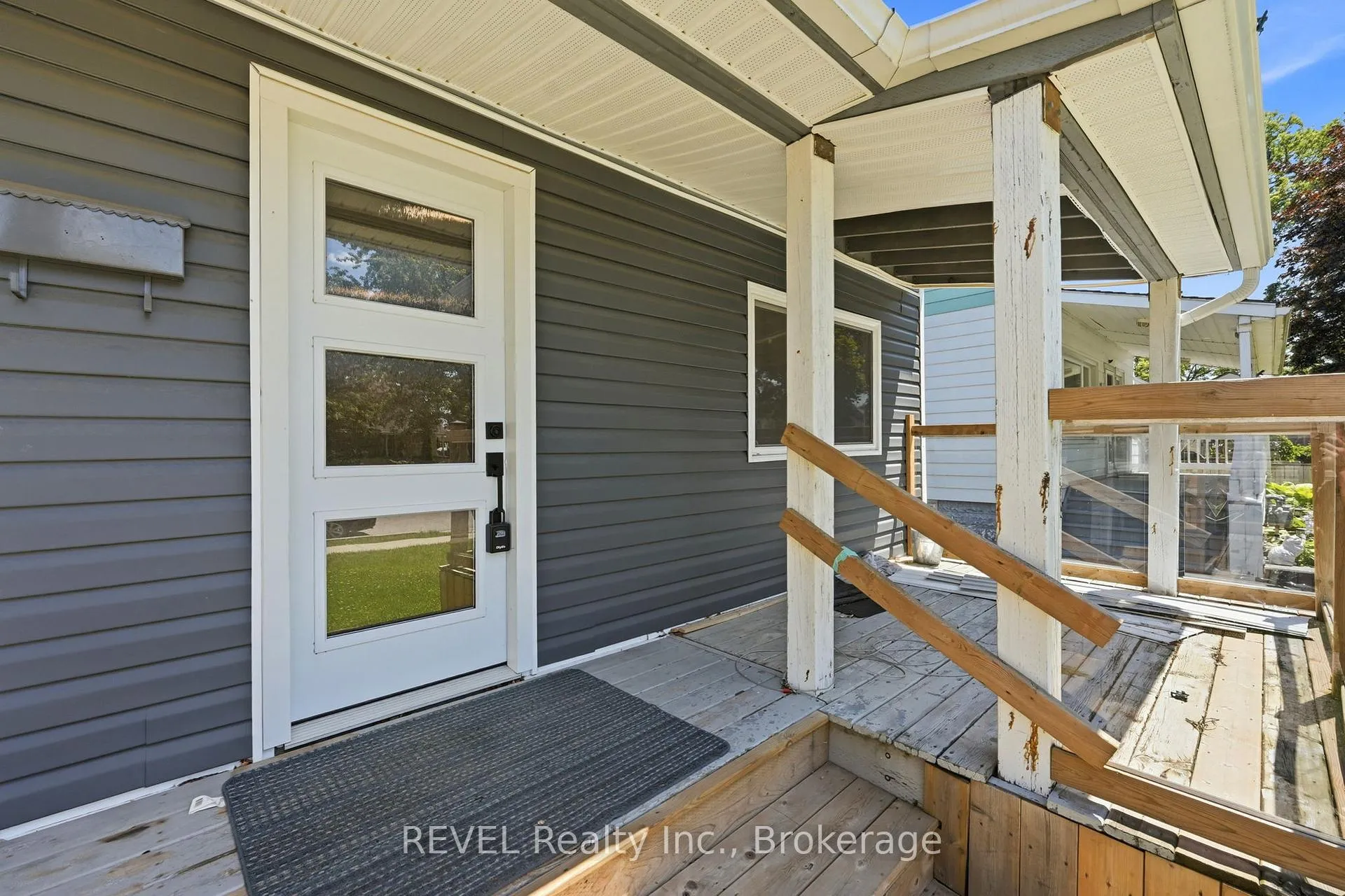 Photo 3 of 9 McNaughton Road, Welland, Lincoln/Crowland — HOMEH