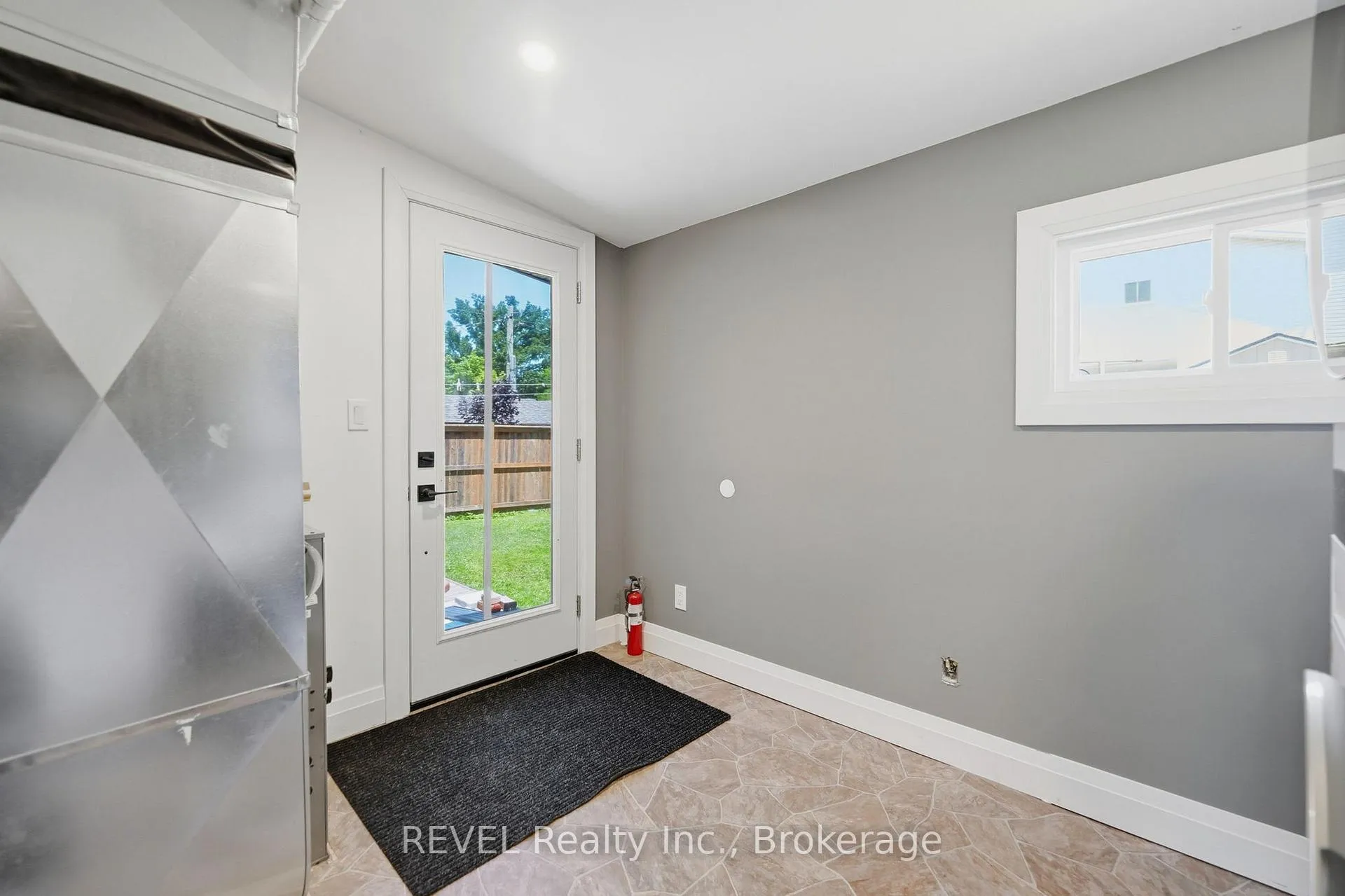 Photo 15 of 9 McNaughton Road, Welland, Lincoln/Crowland — HOMEH