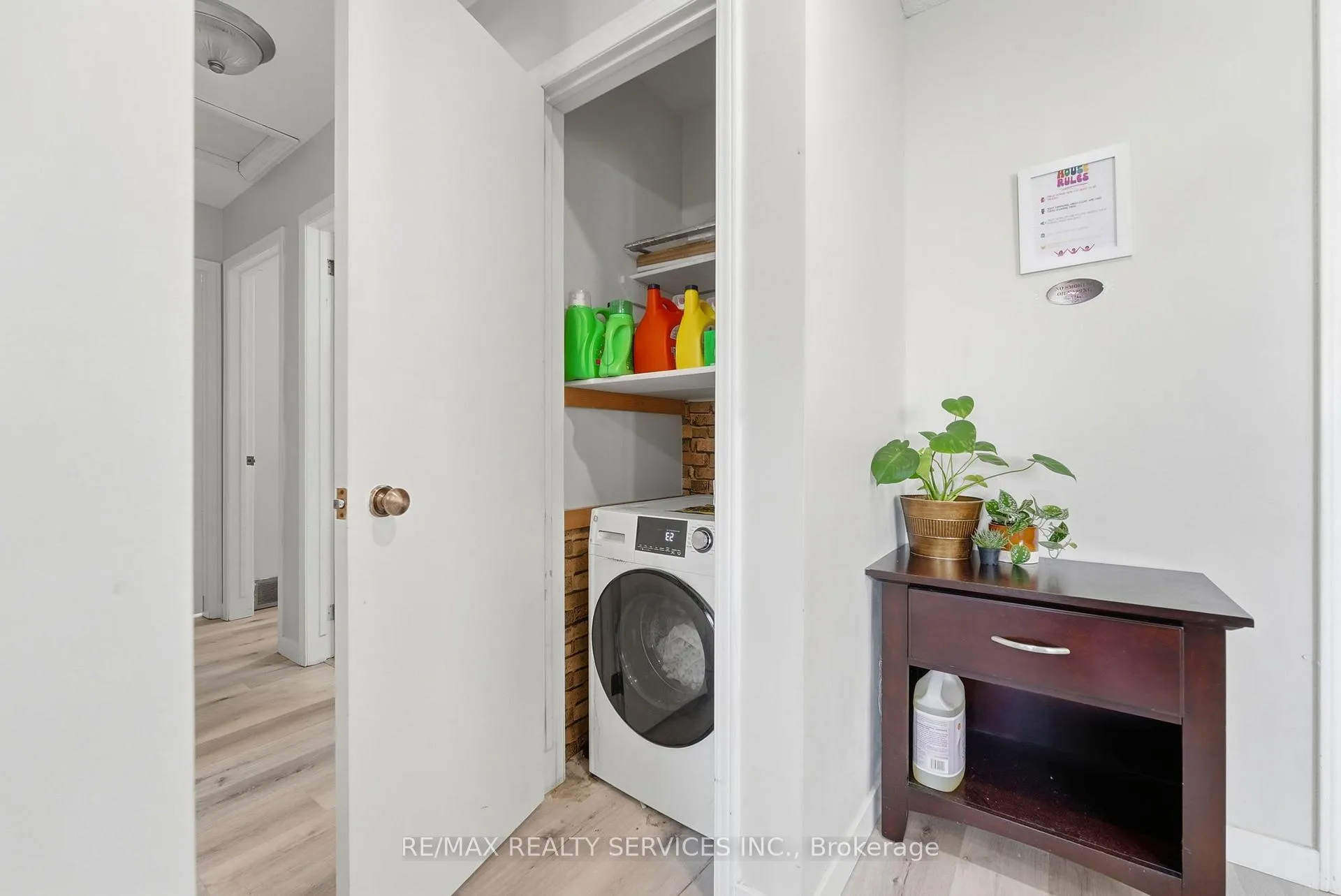 Photo 18 of 5 Chaucer Road, London, South M — HOMEH