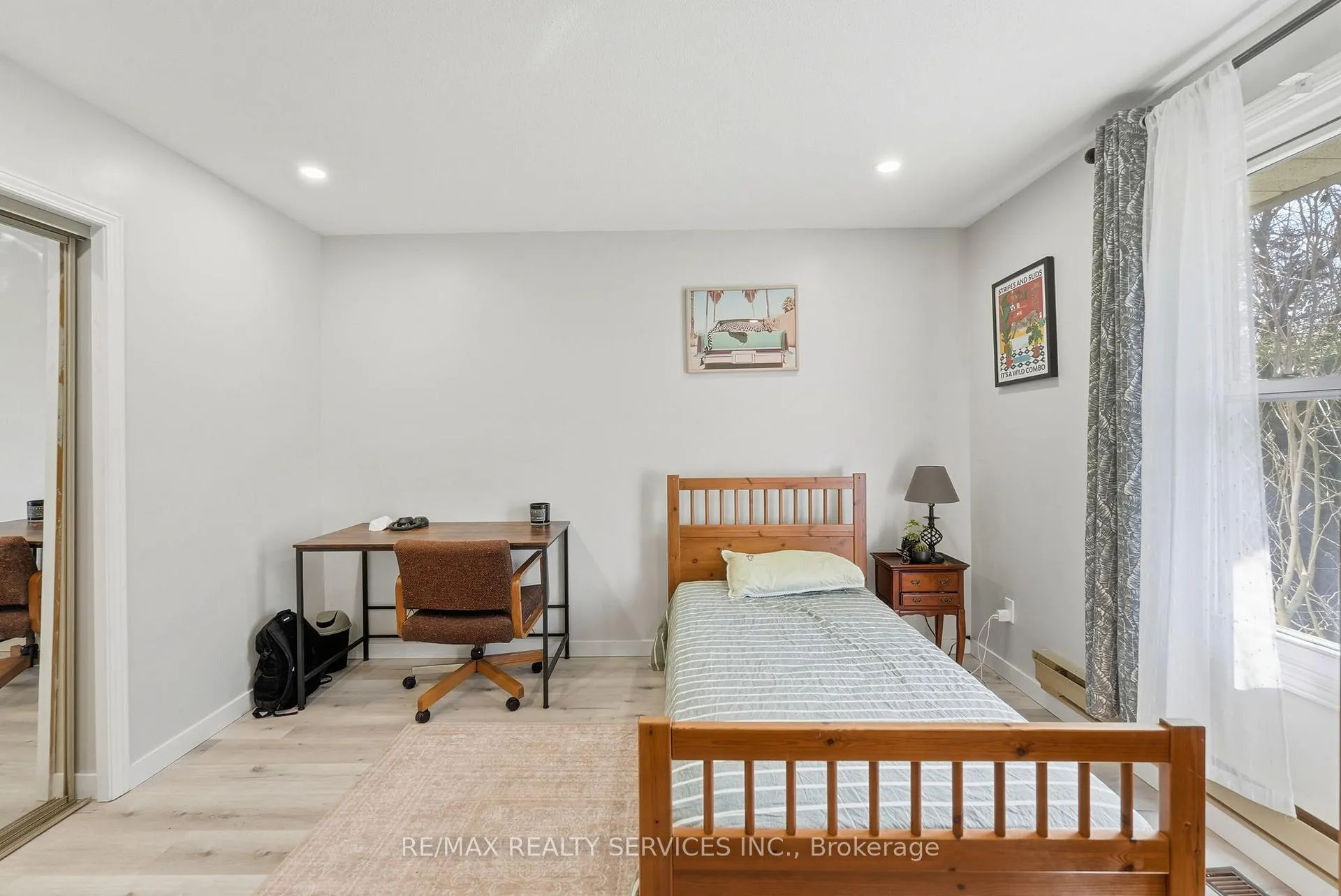 Photo 23 of 5 Chaucer Road, London, South M — HOMEH