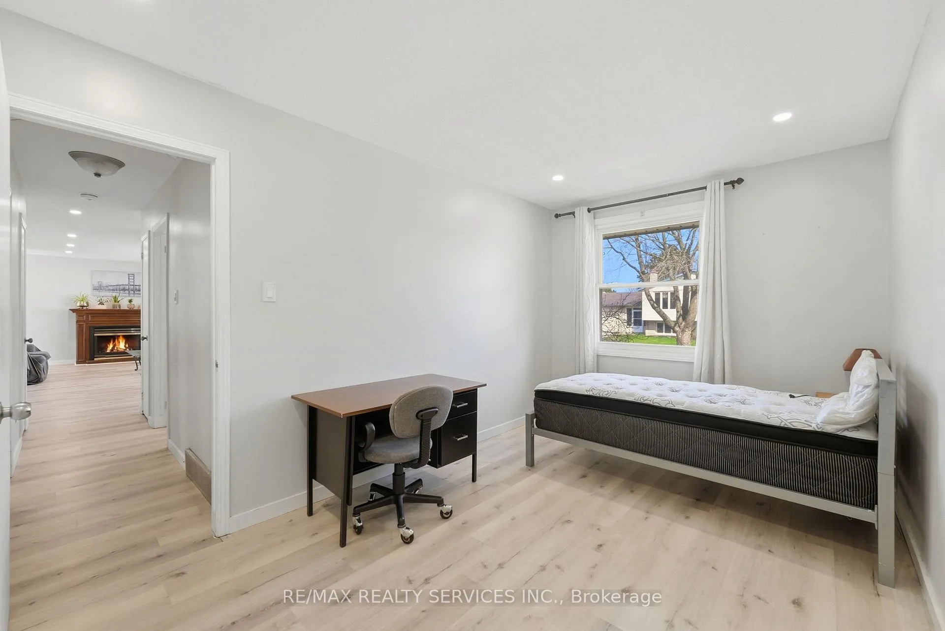 Photo 24 of 5 Chaucer Road, London, South M — HOMEH