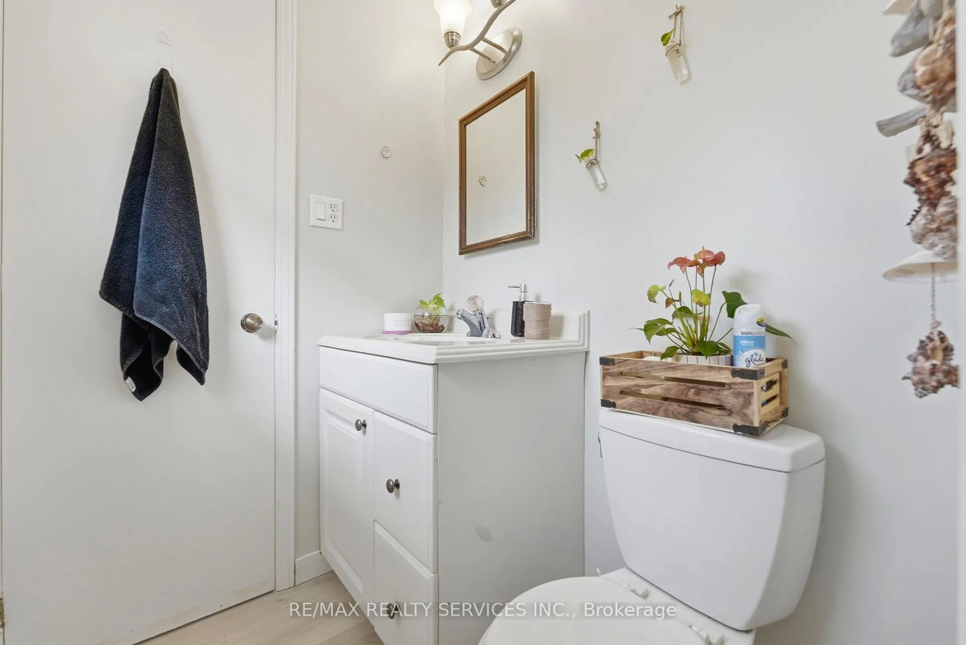 Photo 26 of 5 Chaucer Road, London, South M — HOMEH