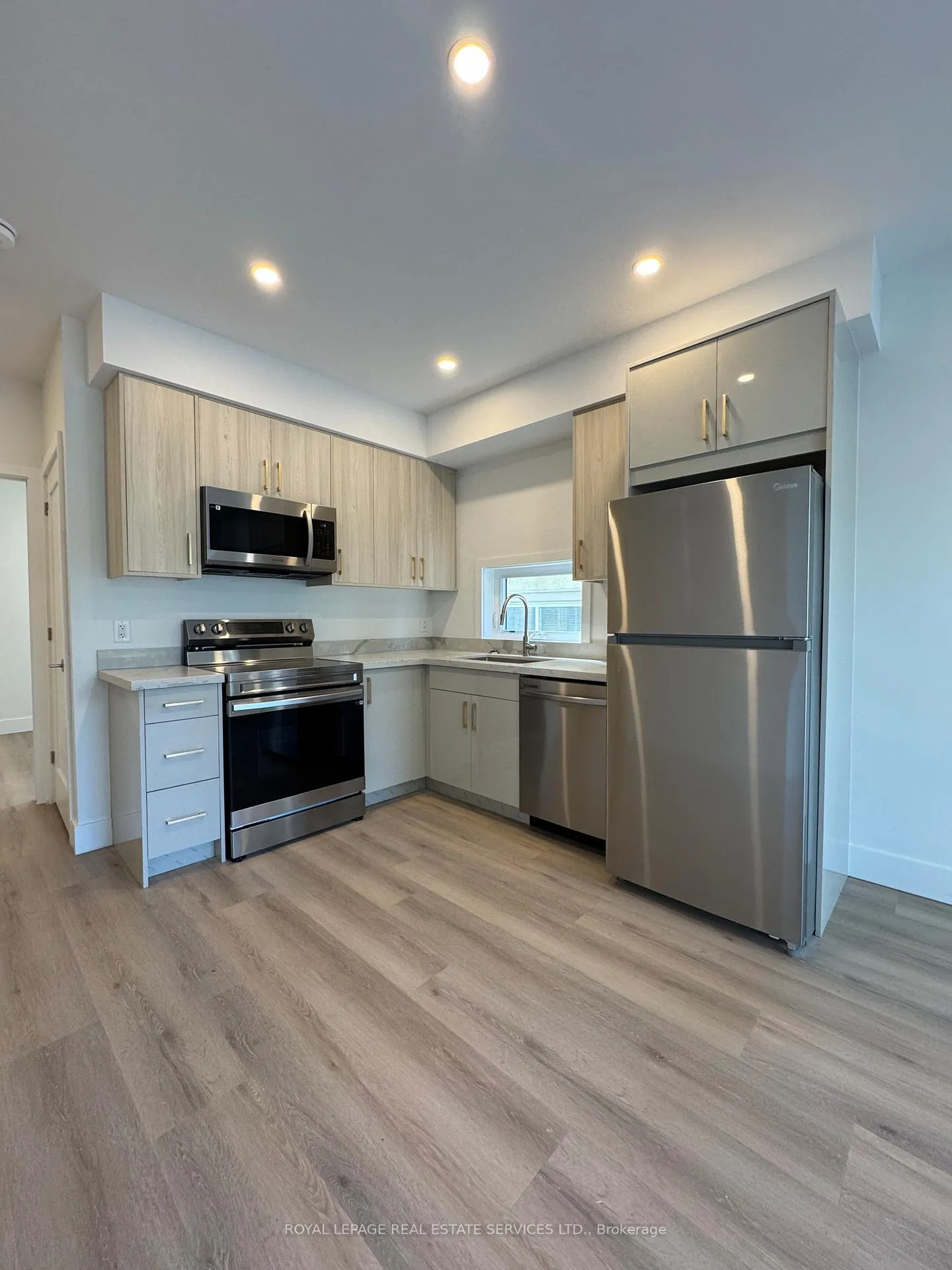 Photo 7 of Unit C, 61 Pinehurst Avenue, Ottawa, Hintonburg — HOMEH