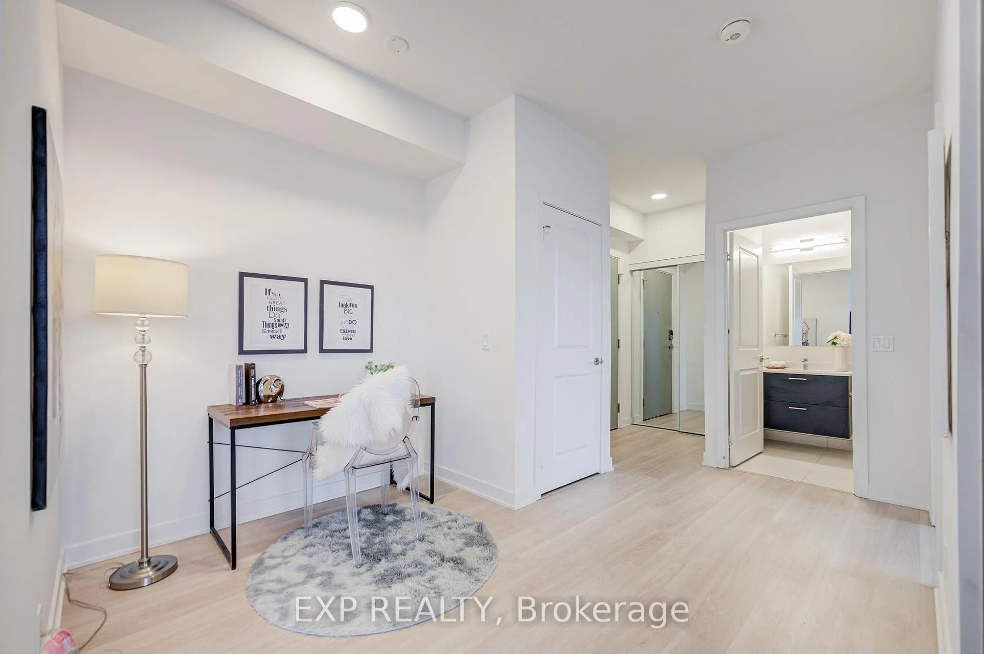 Photo 8 of Unit 2707, 30 Upper Mall Way, Vaughan, Brownridge — HOMEH