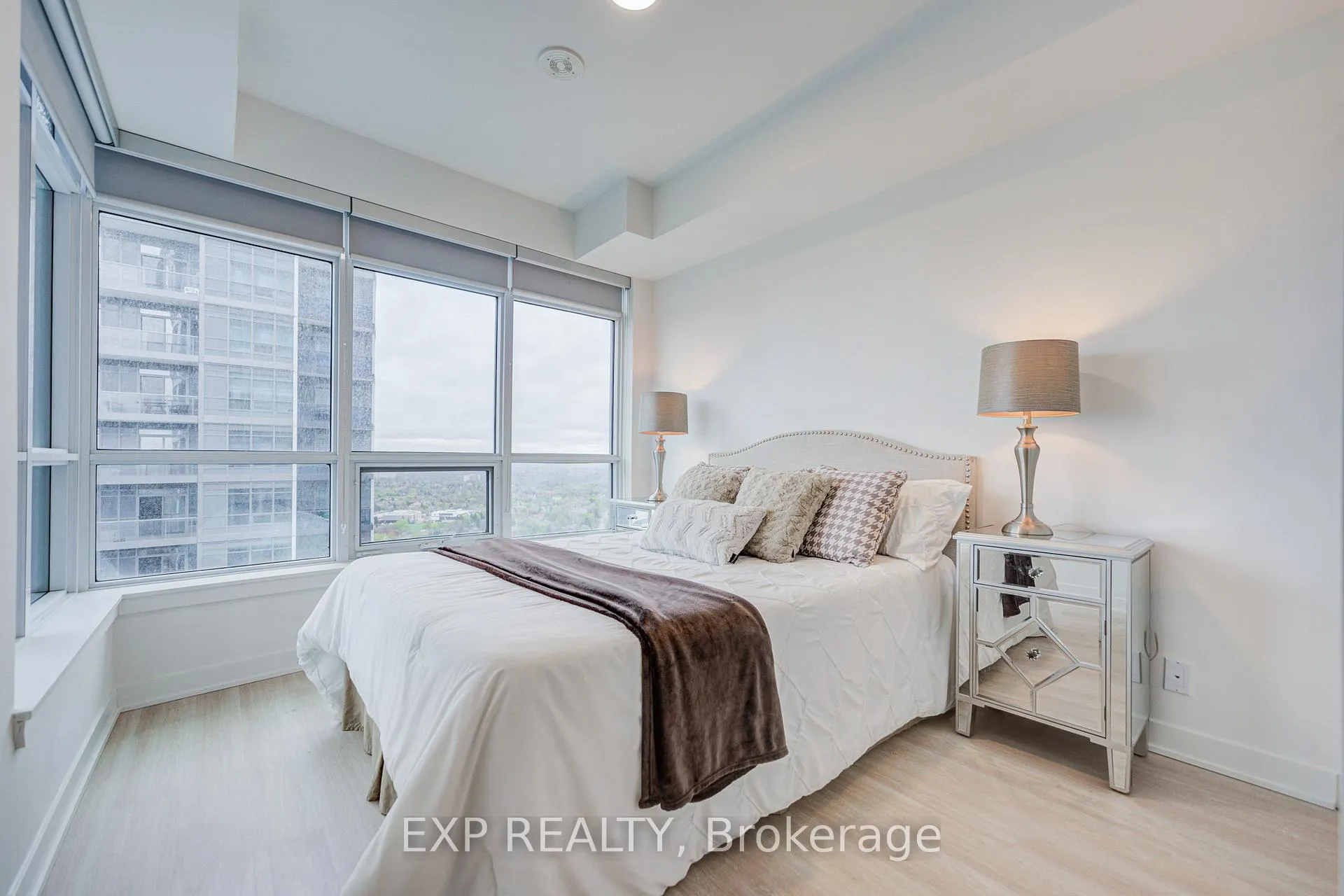 Photo 15 of Unit 2707, 30 Upper Mall Way, Vaughan, Brownridge — HOMEH