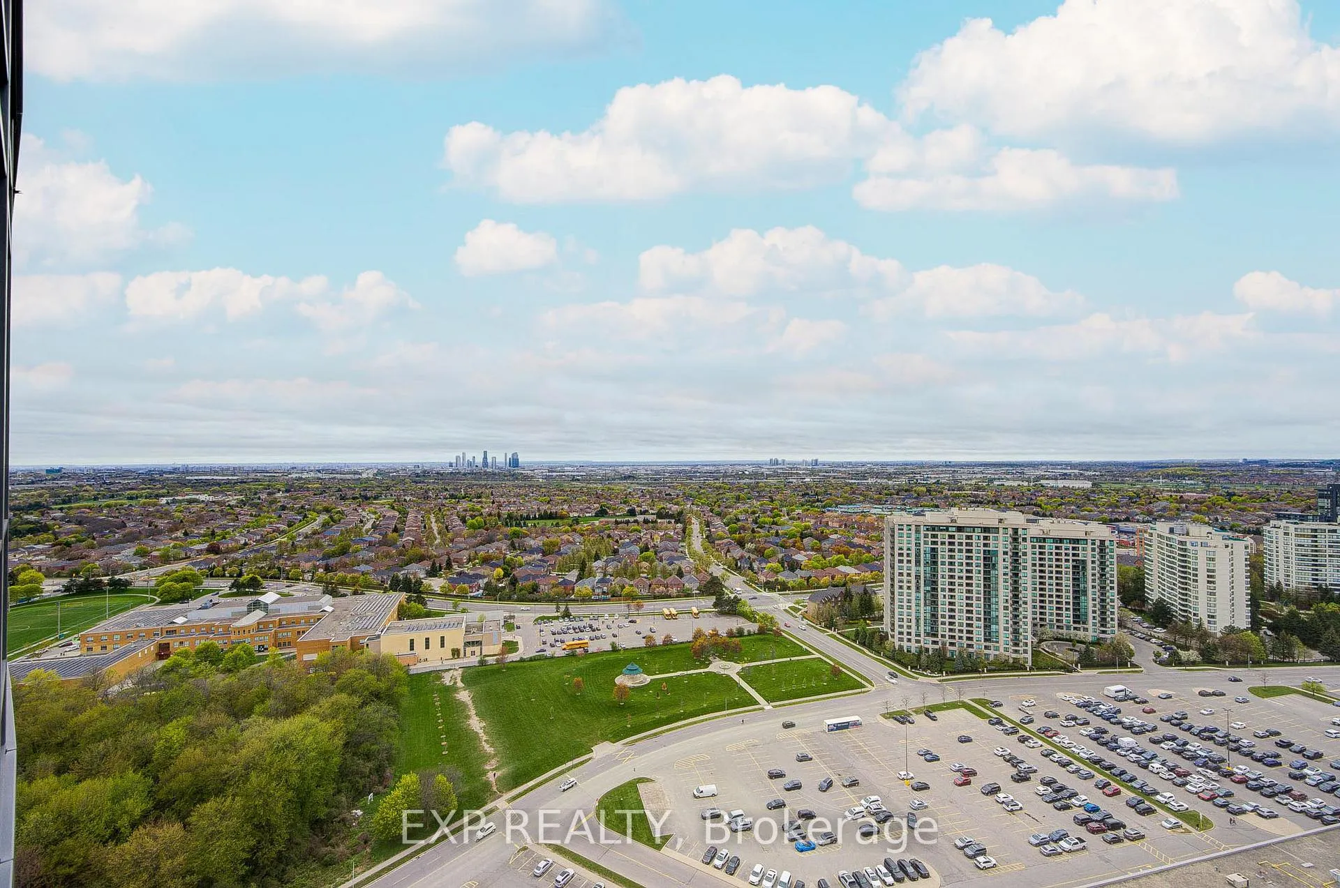 Photo 22 of Unit 2707, 30 Upper Mall Way, Vaughan, Brownridge — HOMEH