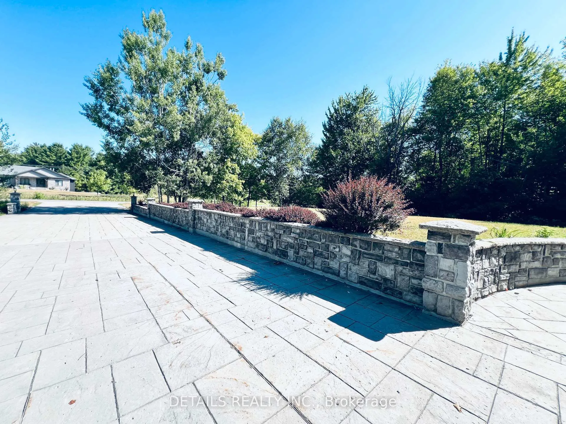 Photo 6 of 461 John Aselford Drive, Ottawa, Huntley Ward (North East) — HOMEH