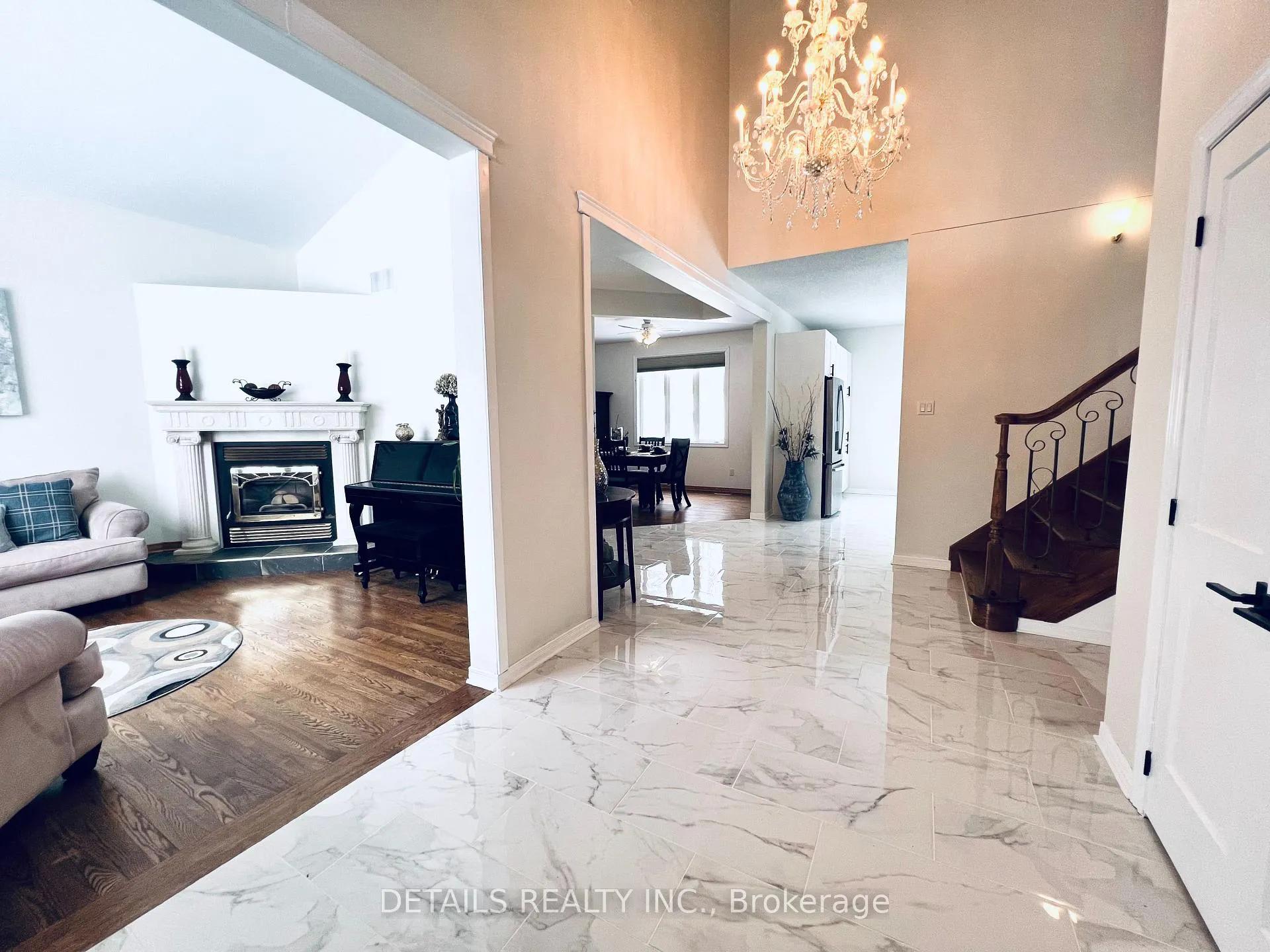 Photo 11 of 461 John Aselford Drive, Ottawa, Huntley Ward (North East) — HOMEH