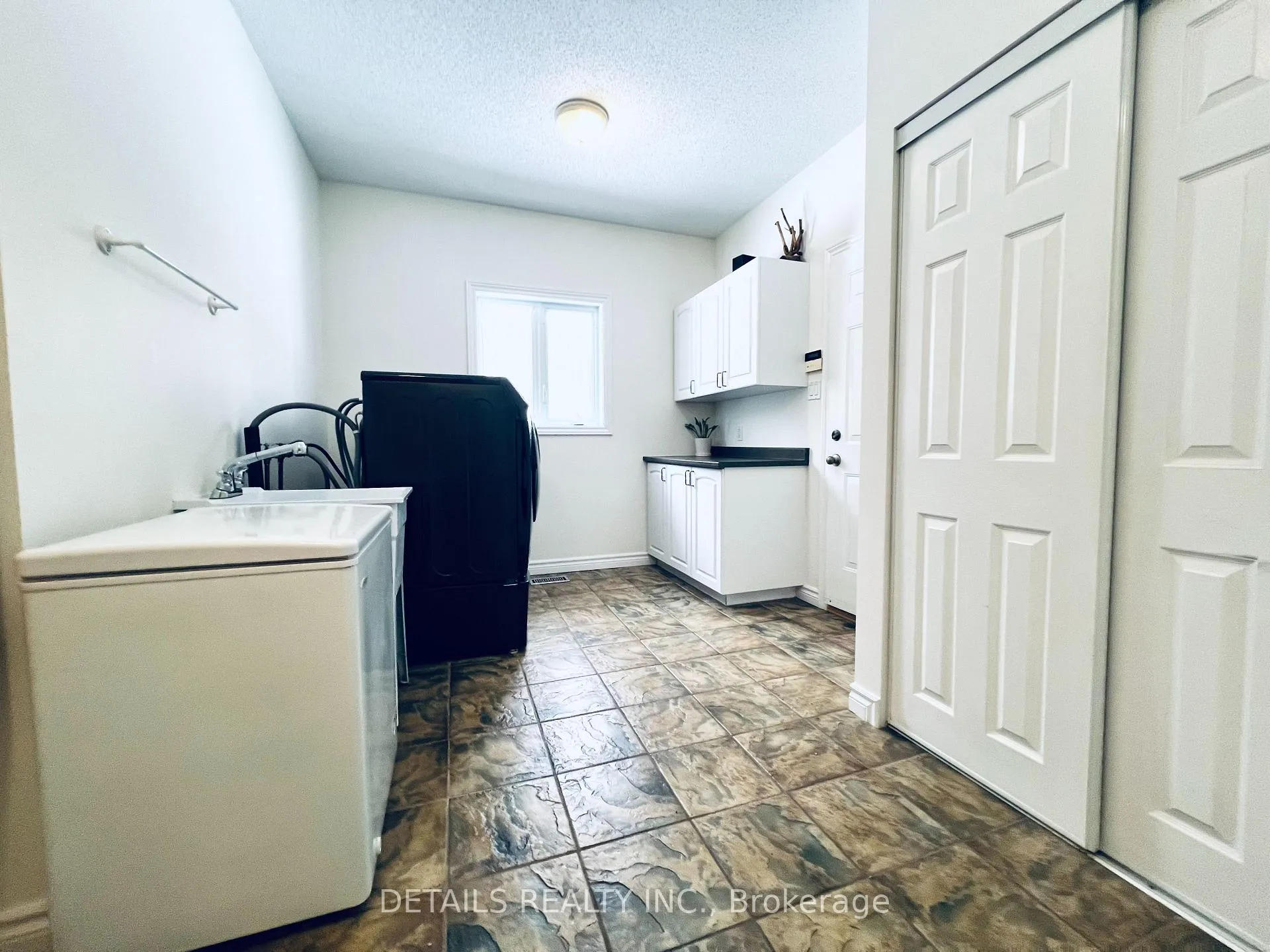 Photo 28 of 461 John Aselford Drive, Ottawa, Huntley Ward (North East) — HOMEH