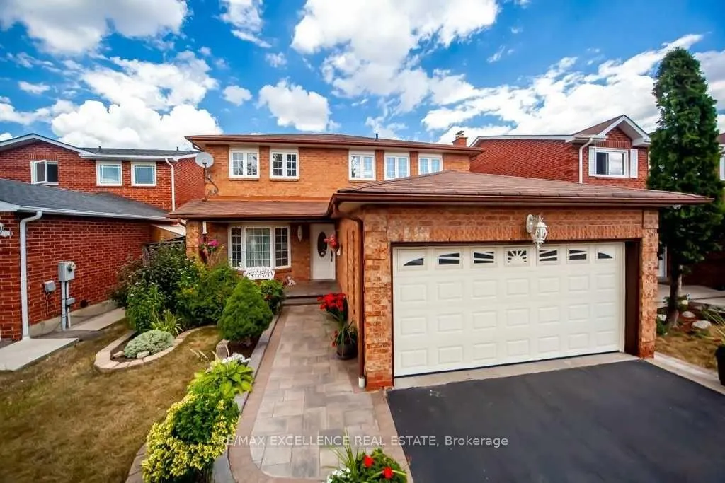 Photo 1 of 30 Ballycastle Crescent, Brampton, Heart Lake West — HOMEH