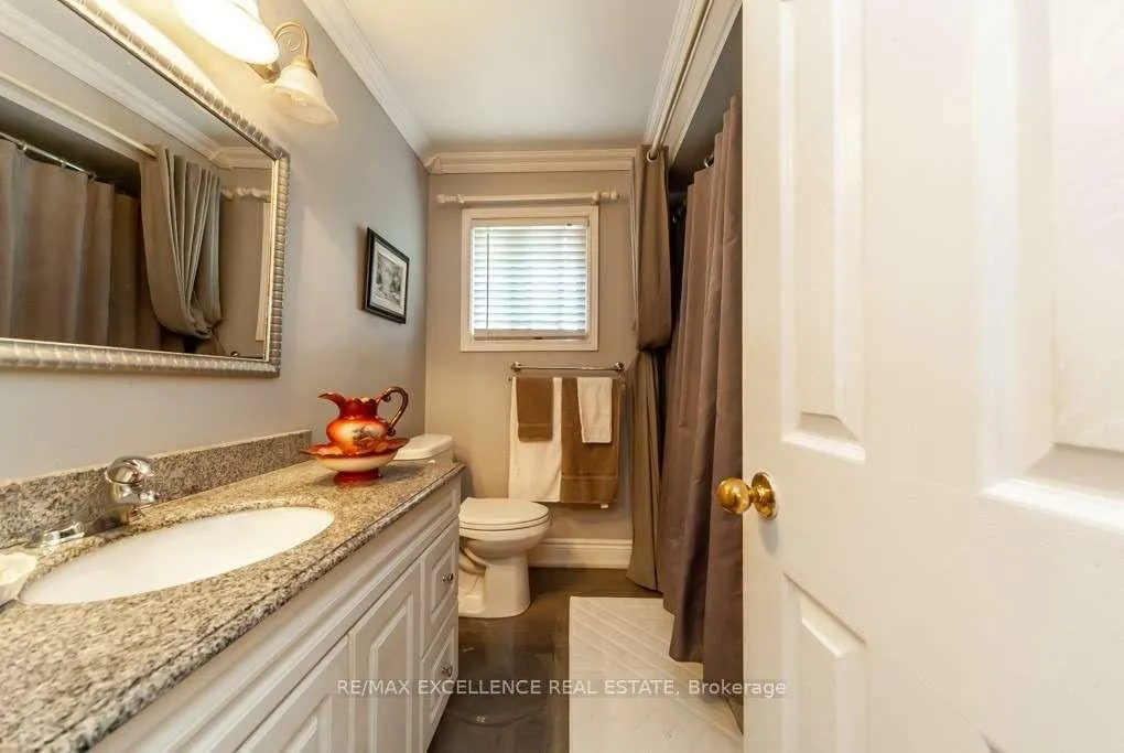 Photo 6 of 30 Ballycastle Crescent, Brampton, Heart Lake West — HOMEH