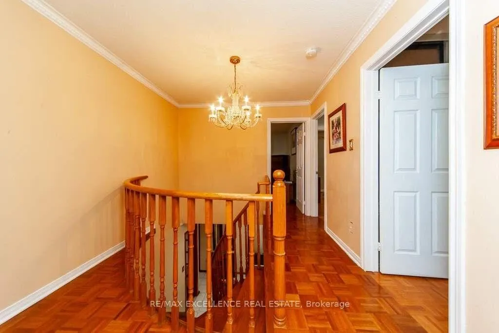 Photo 18 of 30 Ballycastle Crescent, Brampton, Heart Lake West — HOMEH