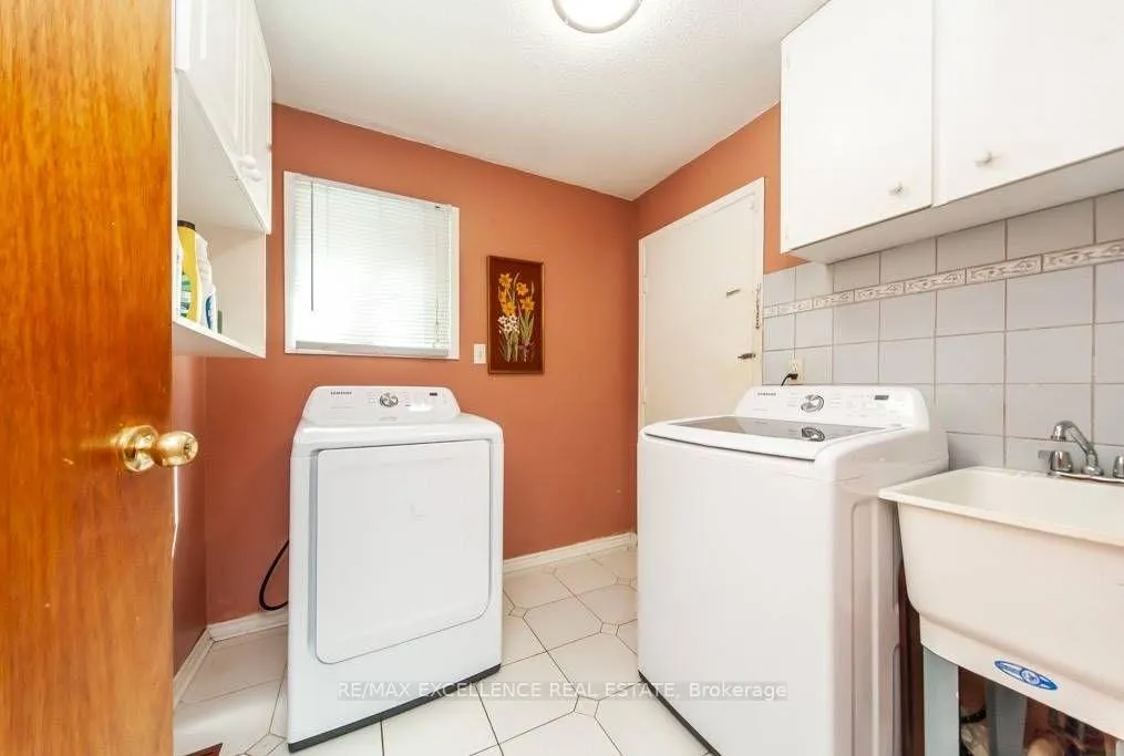 Photo 19 of 30 Ballycastle Crescent, Brampton, Heart Lake West — HOMEH