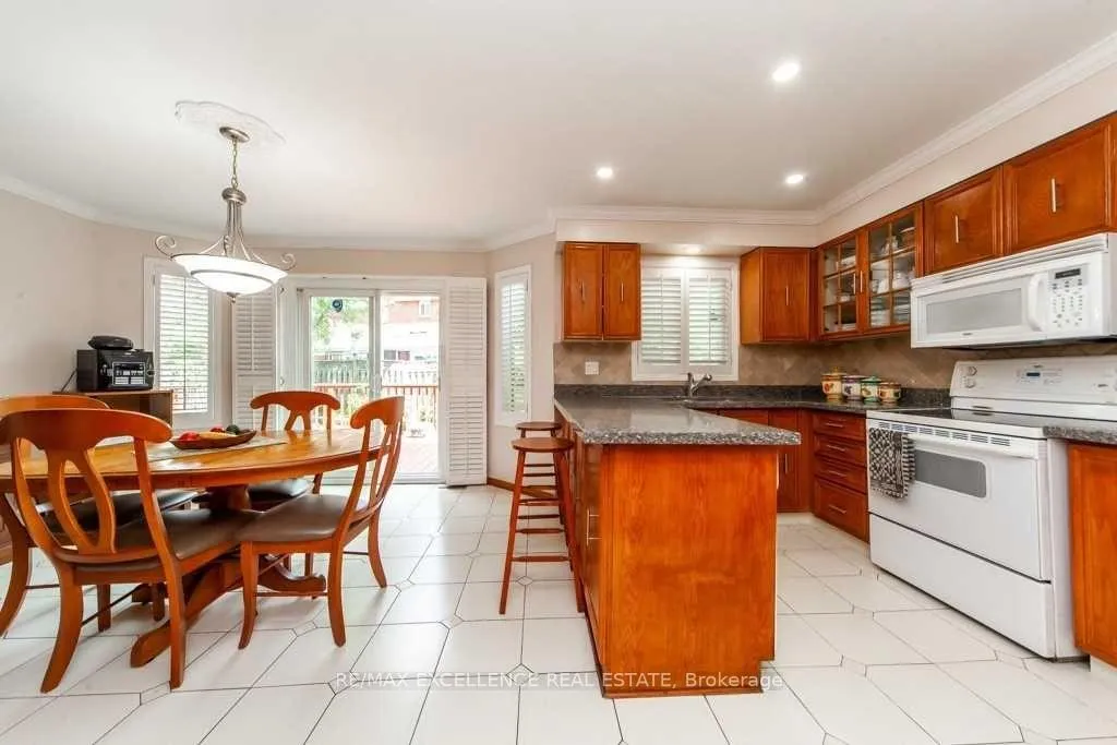 Photo 29 of 30 Ballycastle Crescent, Brampton, Heart Lake West — HOMEH