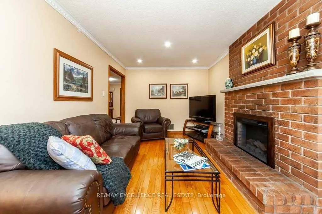 Photo 30 of 30 Ballycastle Crescent, Brampton, Heart Lake West — HOMEH